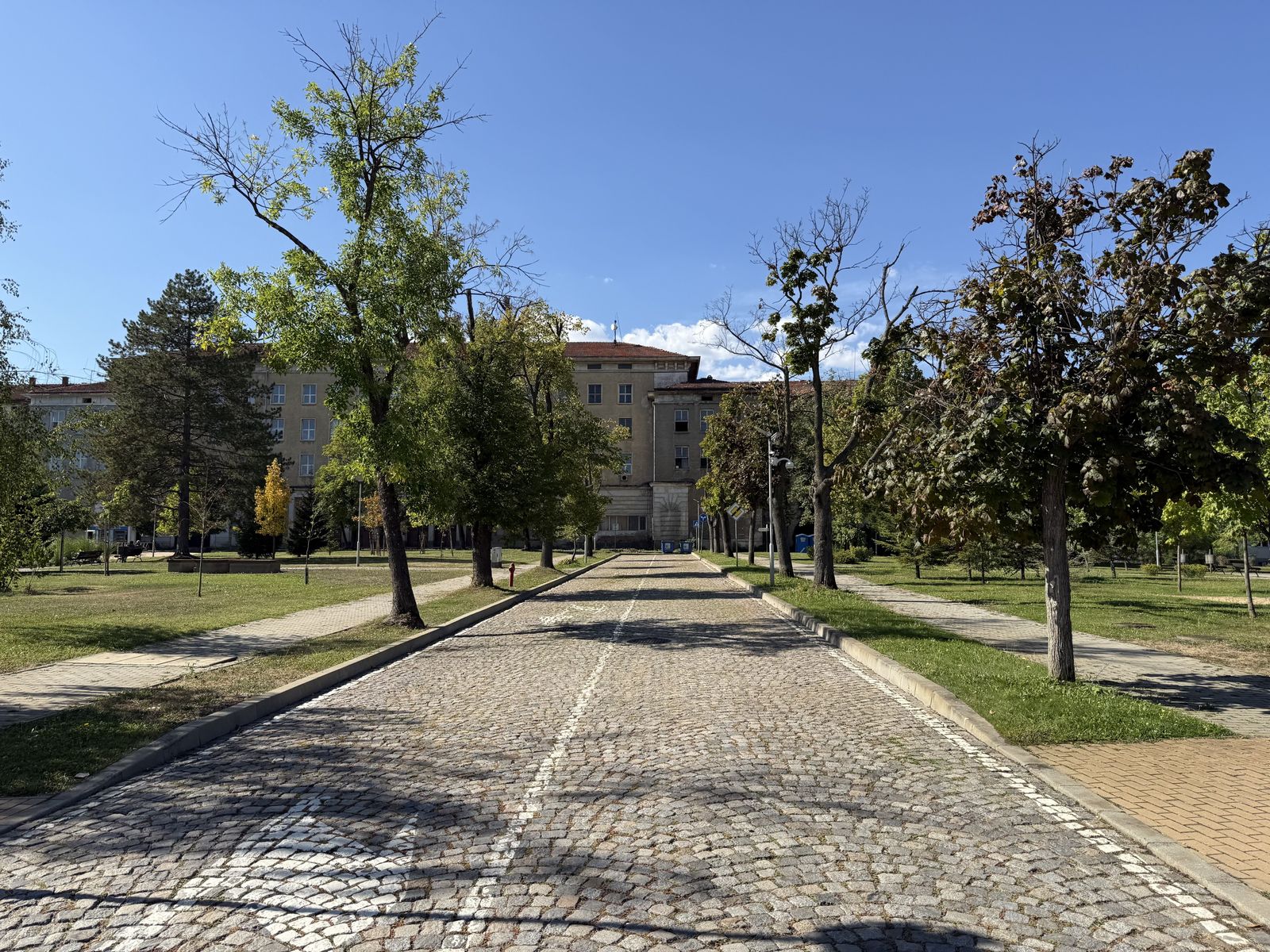 Big recognizable modern building with a bridge view of Sofia - Photo 43