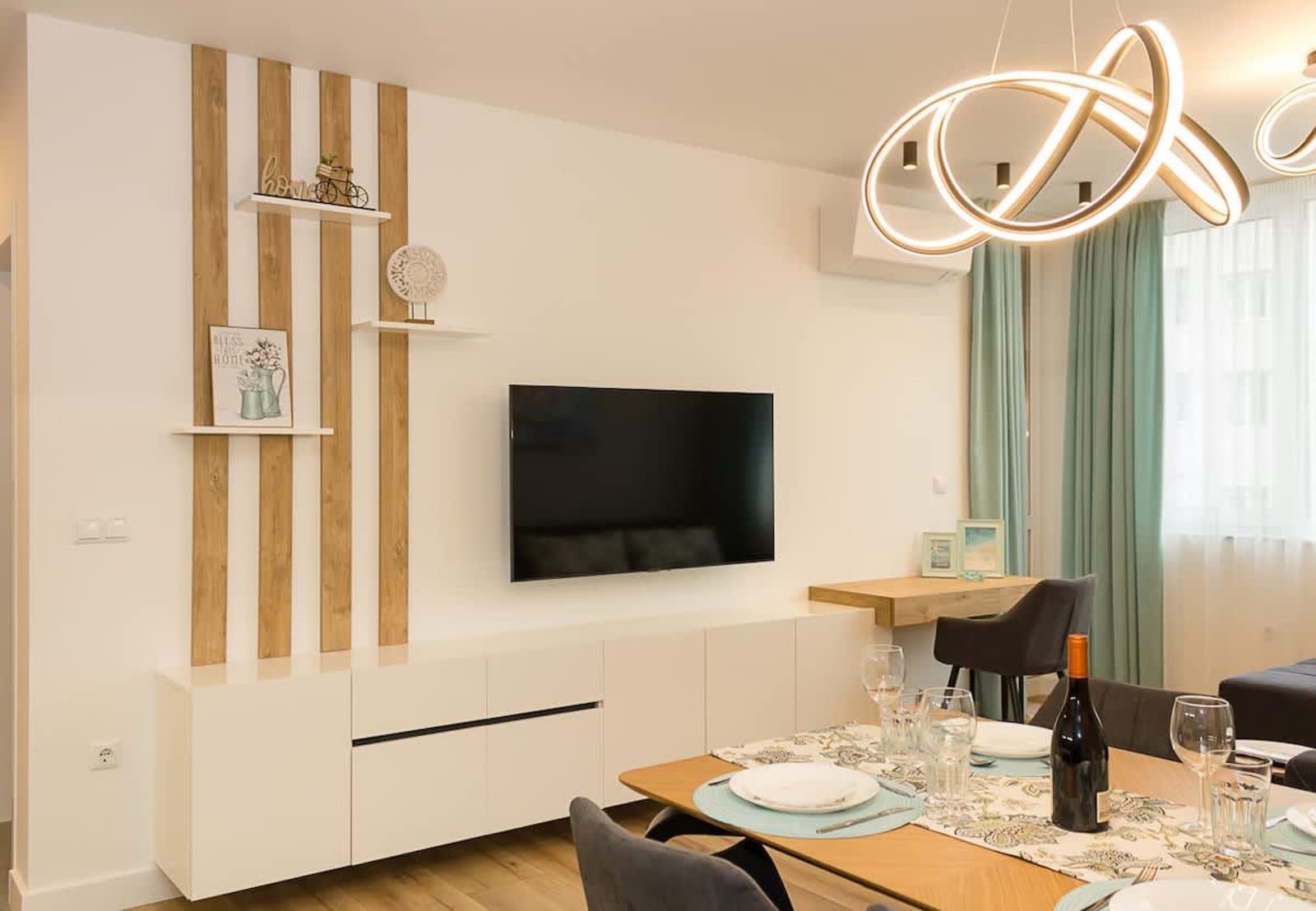 Modern Seaside Retreat 1BD Apartments - Photo 3