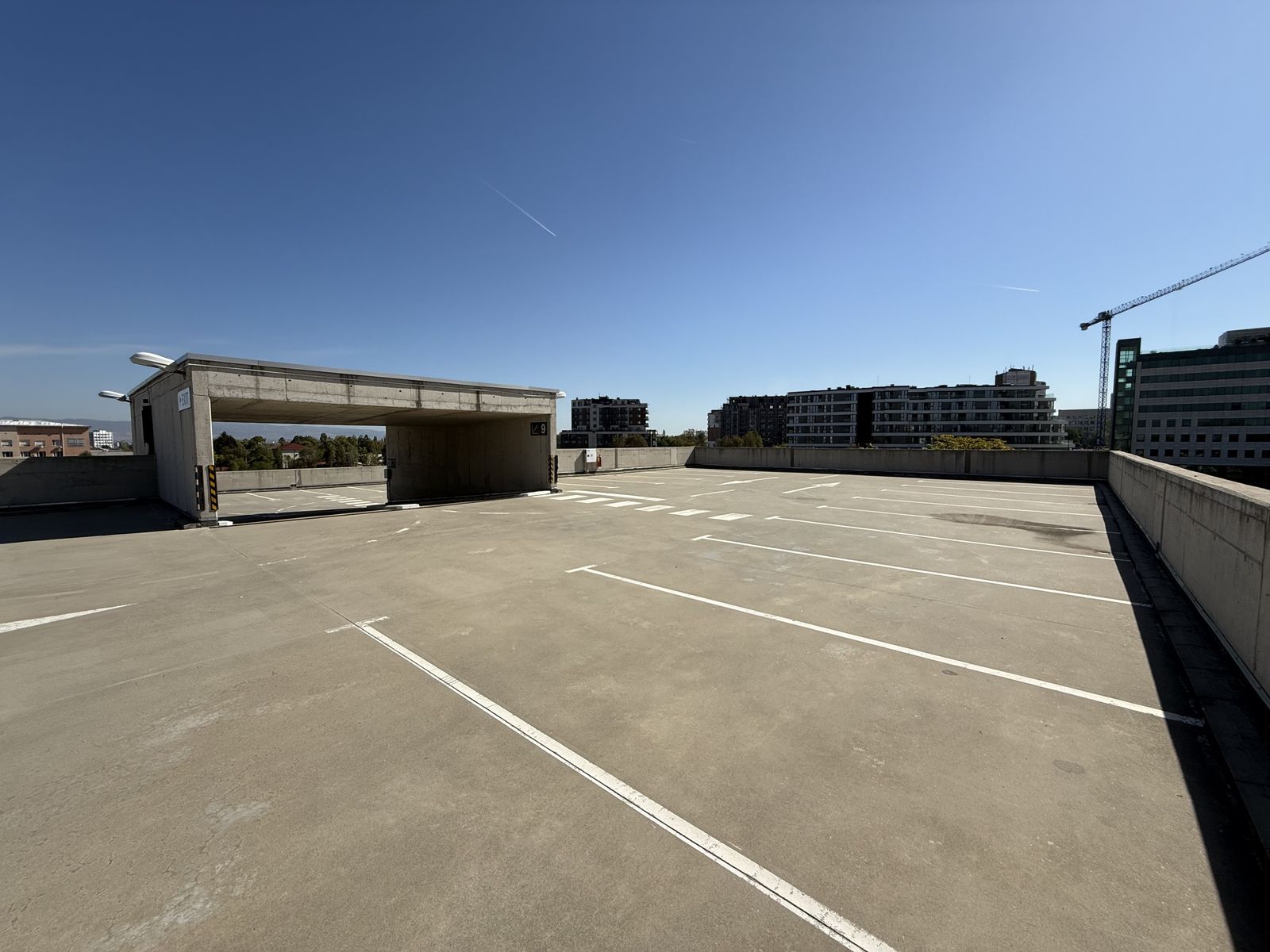 Big 5 Story Parking with security - Photo 36