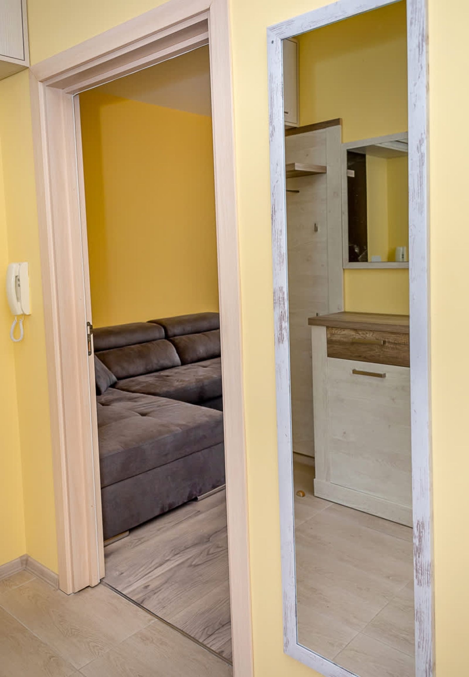 Bright &amp; Spacious 2-Bedroom Apartment in Varna - Photo 25