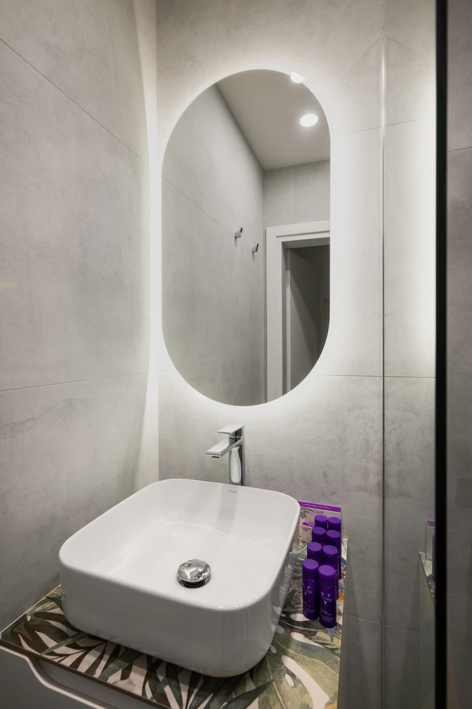 The Purely Placed 1BD Central Flat - Photo 12