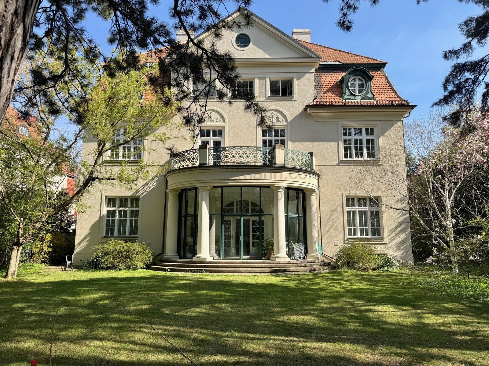 Location 490 - Photo 30