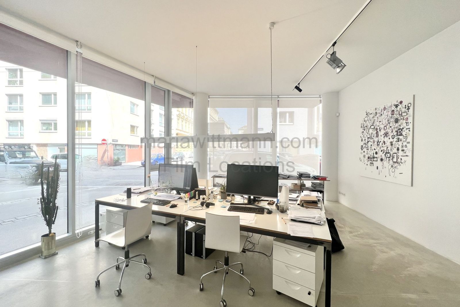 Minimalist Architectural Office with Floor-to-Ceiling Windows - Photo 9