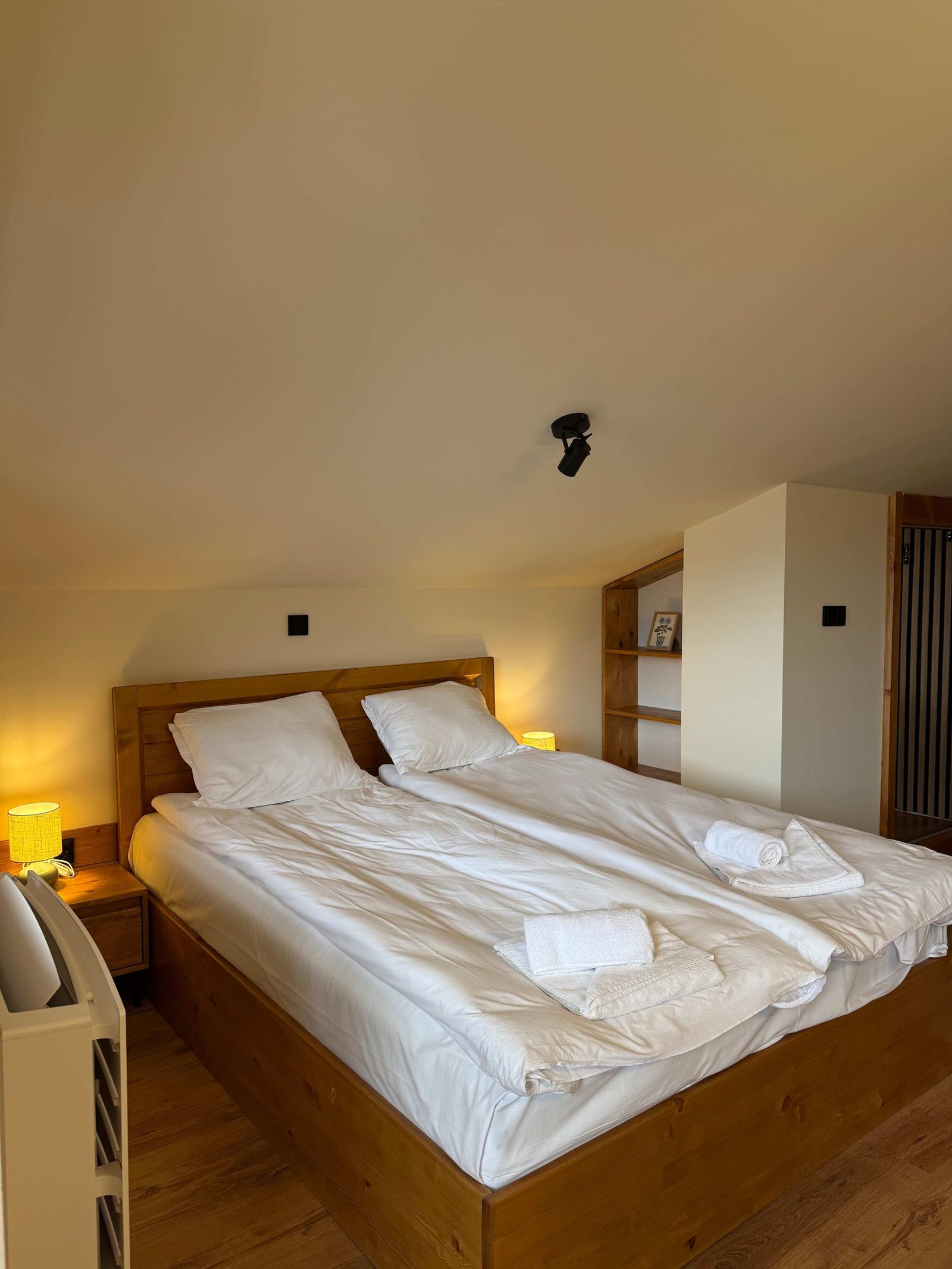 Detelina Mountain Retreat- Cozy Studio with Balcony - Photo 5