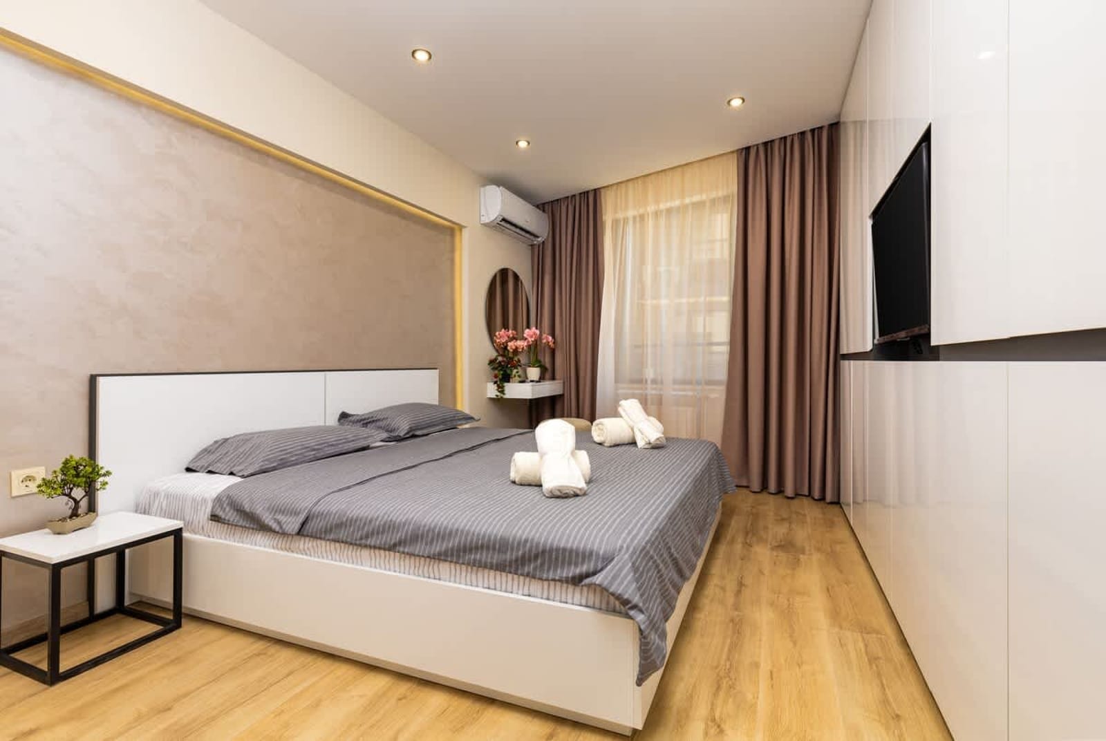 Urban Lux 1  1BD Flat in the heart of Plovdiv - Cover Photo