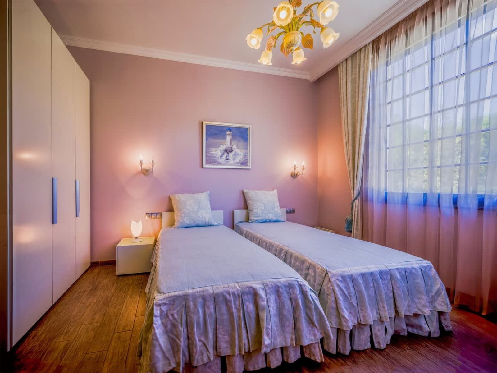 Luxury Villa with Pool- 4 Bedrooms in BlackSeaRama - Photo 14