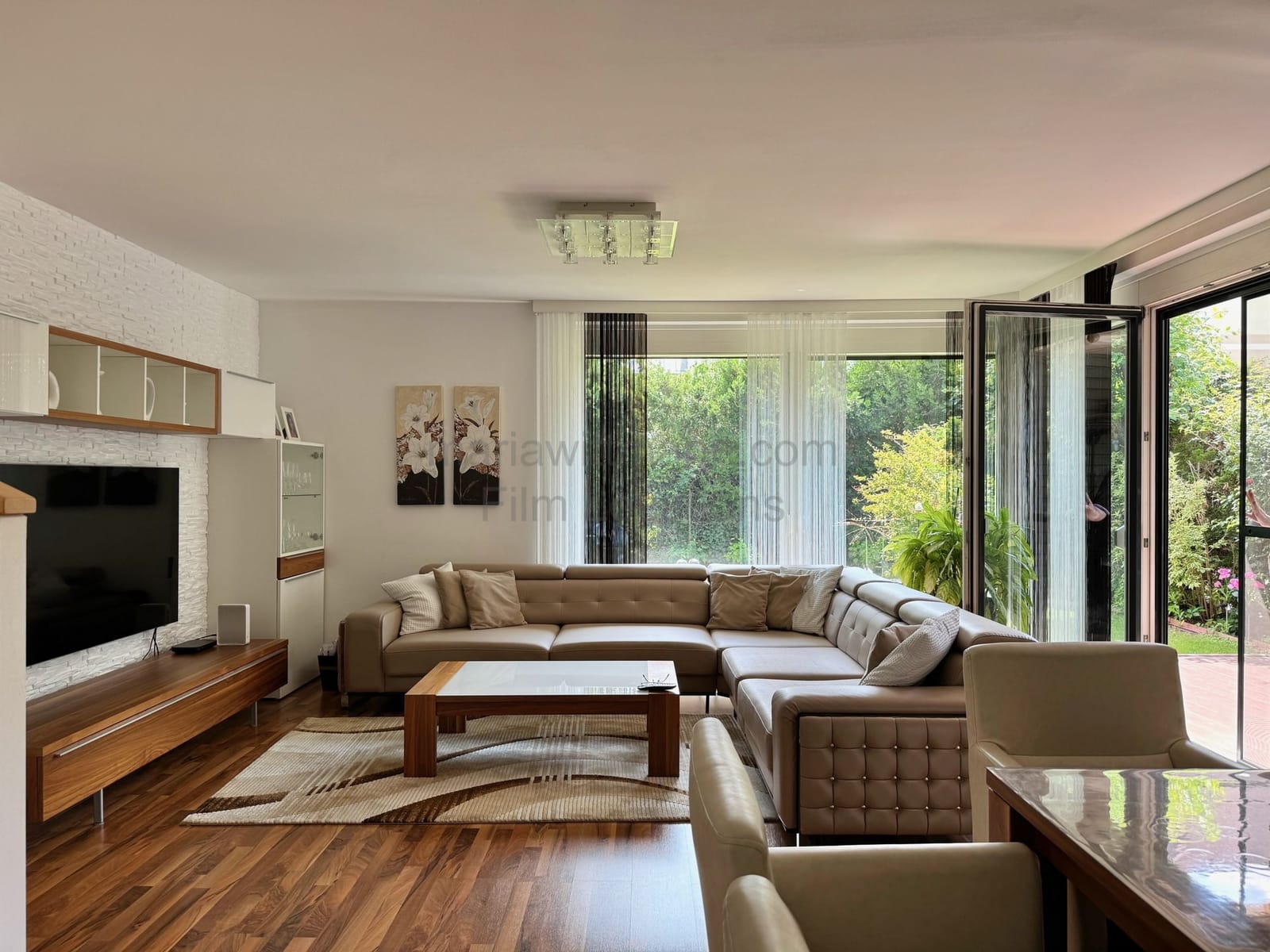 Location 290 - Photo 2