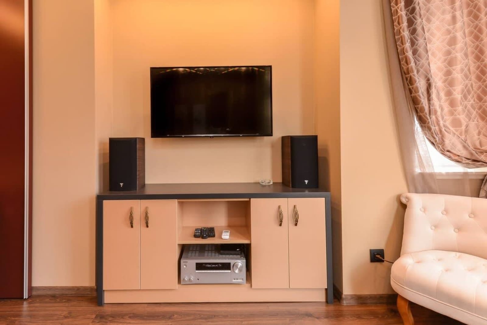 Sofia Dream Apartments -Jazzy 2BD Apt - Photo 15