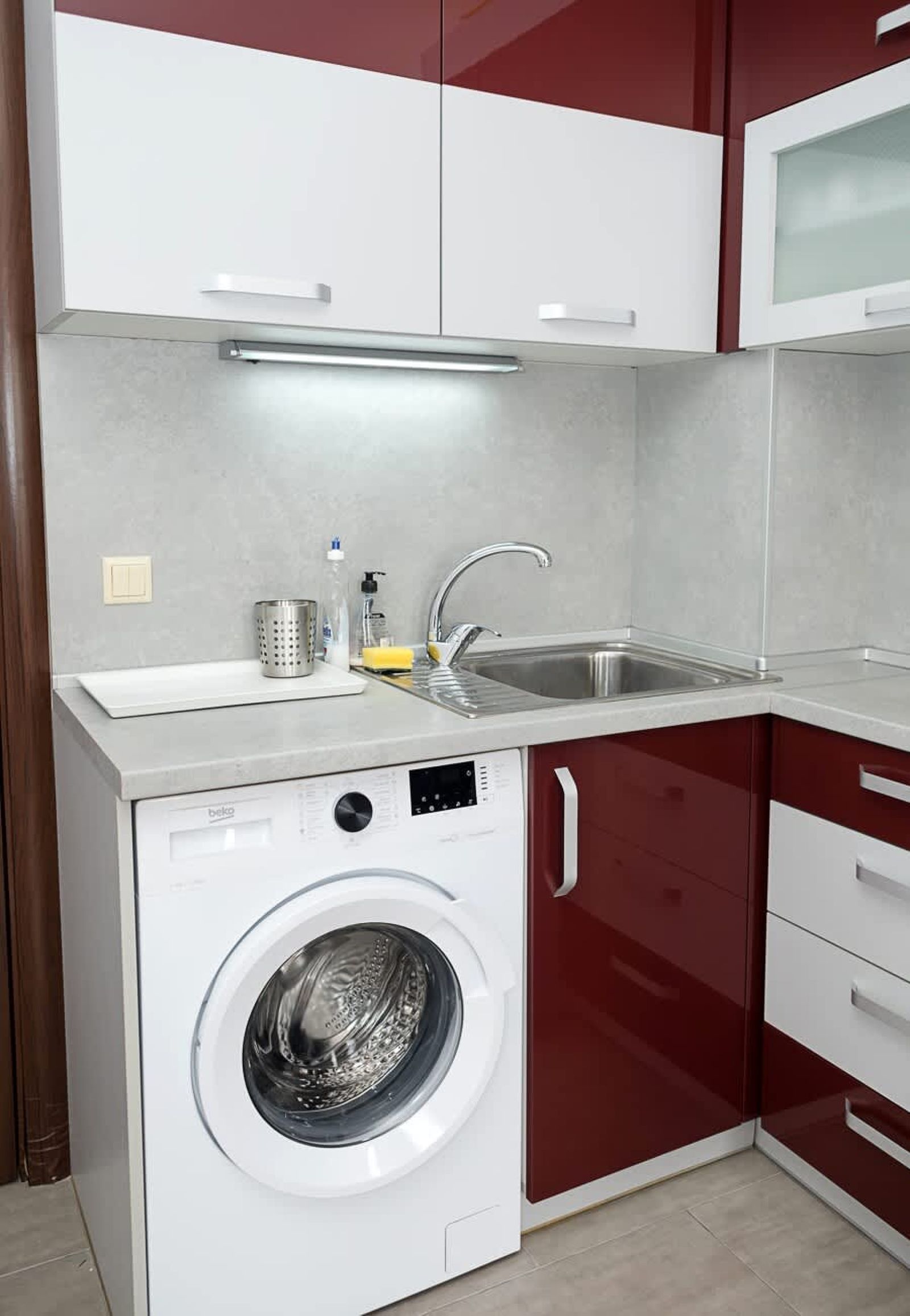 Bright &amp; Elegant 1-BR Flat Near the City Center - Photo 10