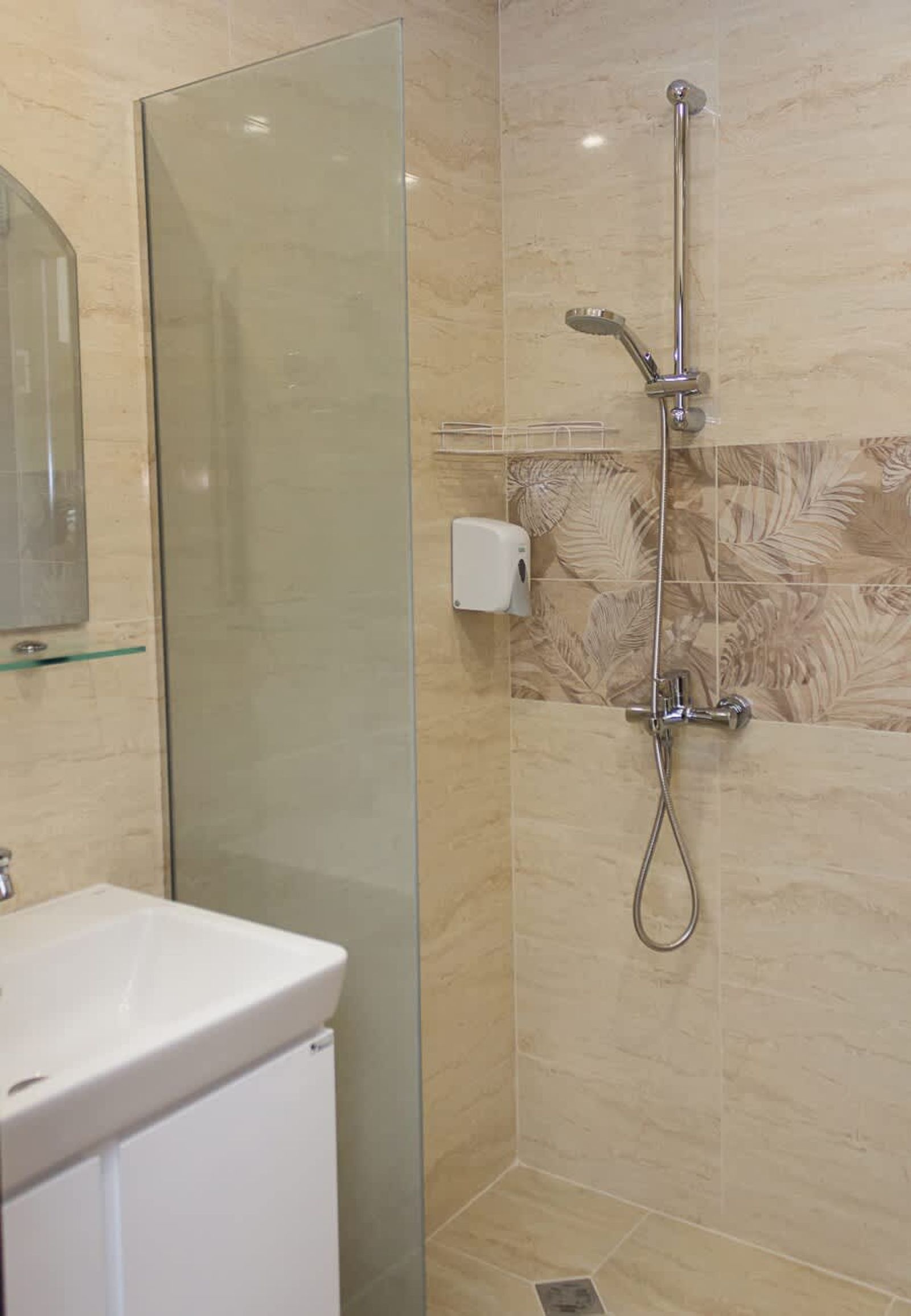 Golden Sands 1BD Apartment - Photo 8