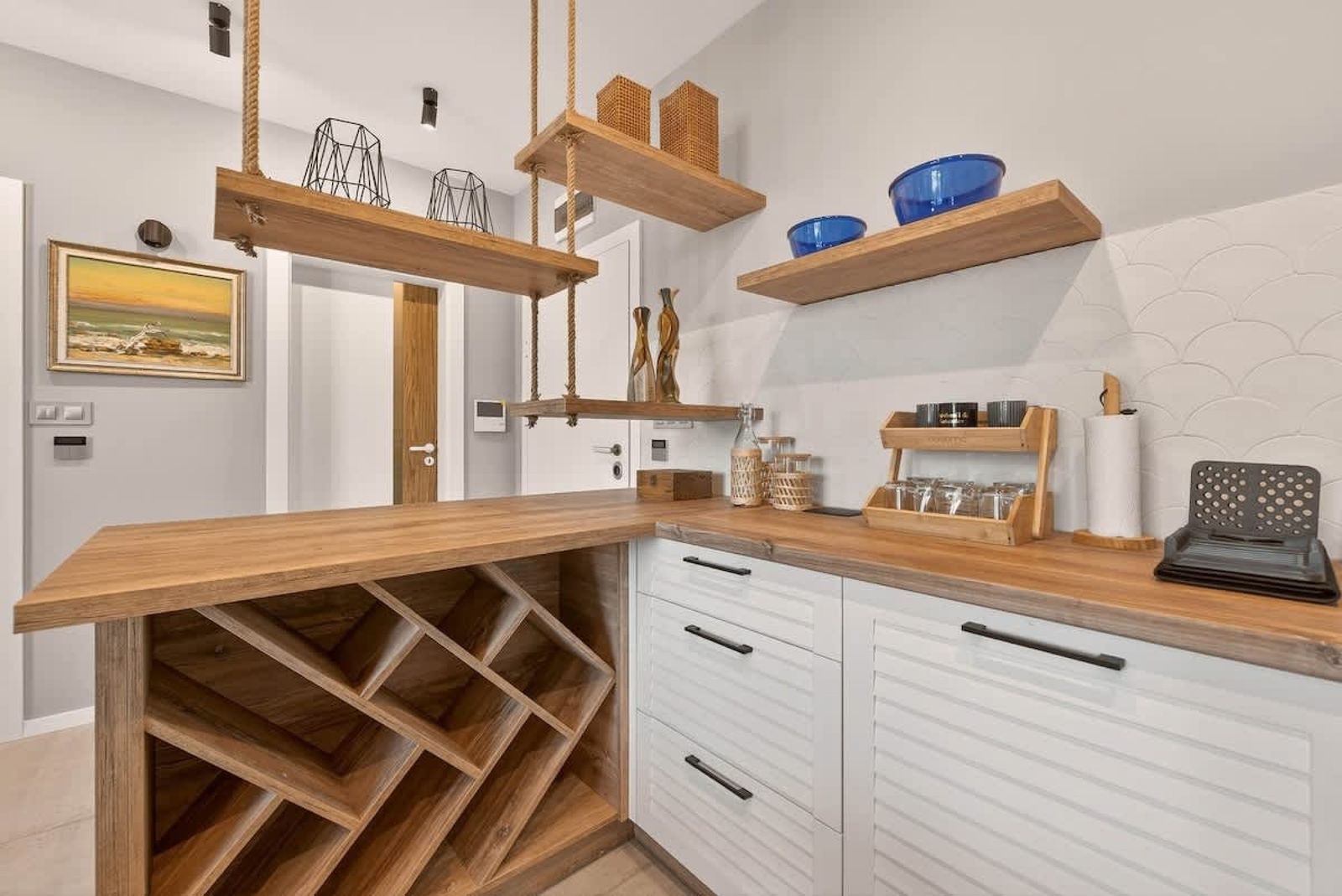 Breezy Boho 2BD Home with Sea View – Chayka - Photo 12