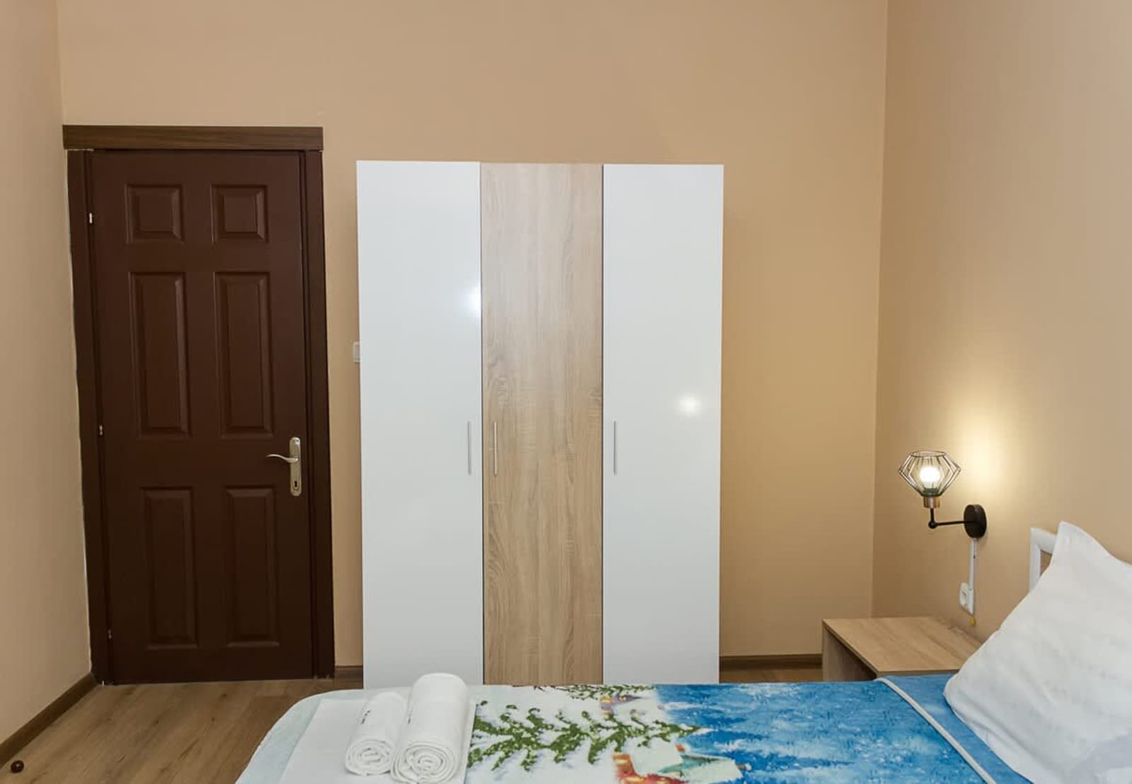 Beachside Haven: Charming 2BD near Golden Sands - Photo 8