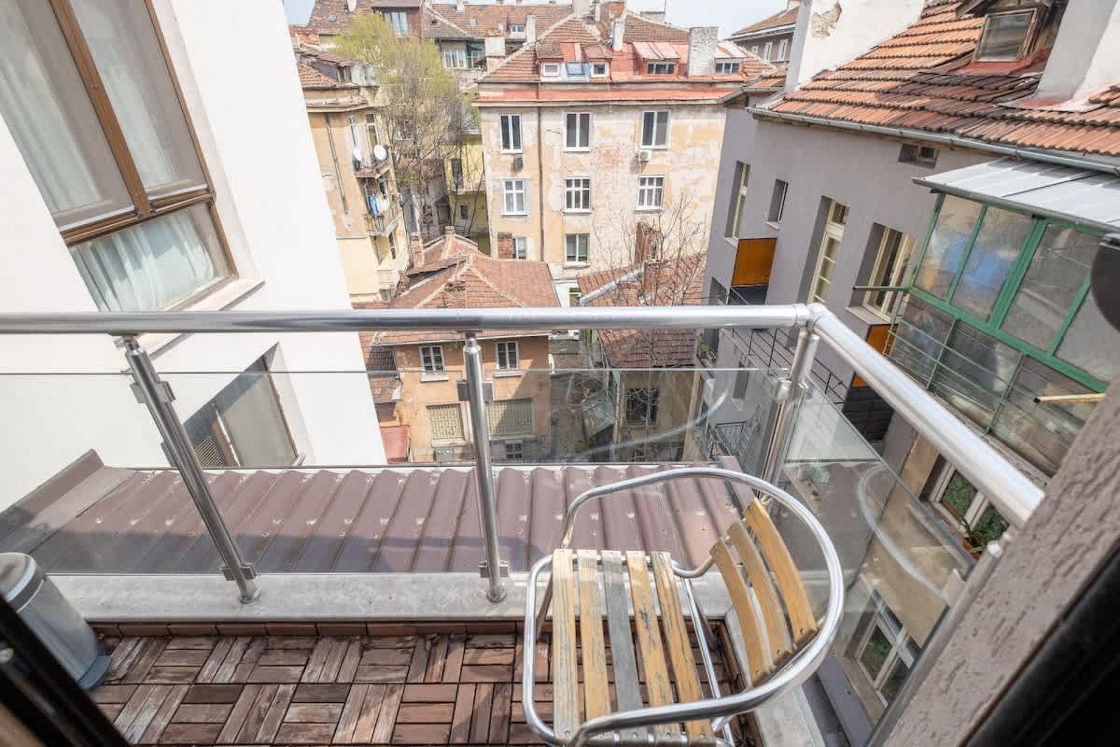 High-end Designer Studio - AC + Parking - Photo 38