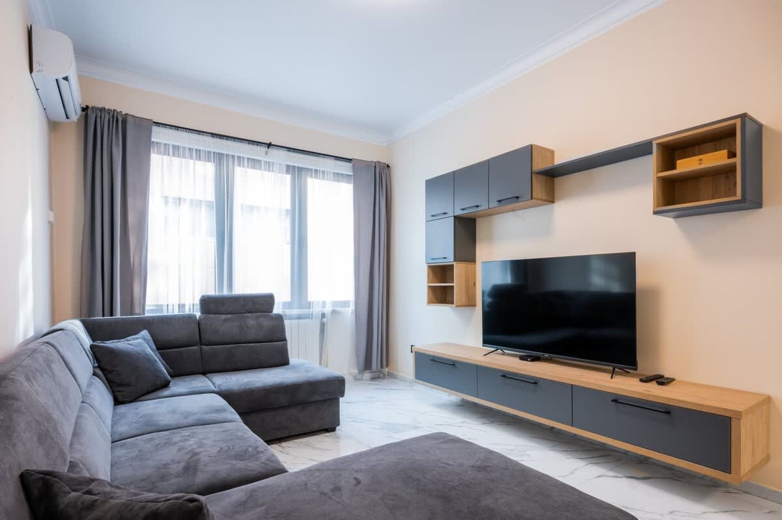 Marble Essence: 2BD Retreat in Top City Centre - Photo 2