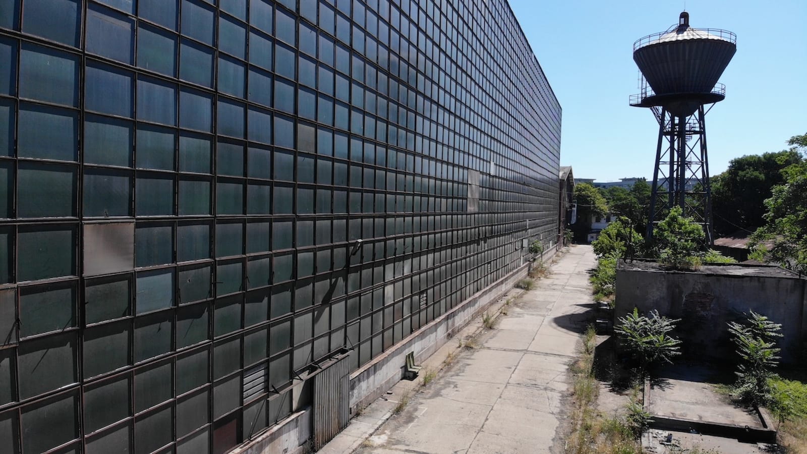 Abandoned Factory Bucharest - Photo 32