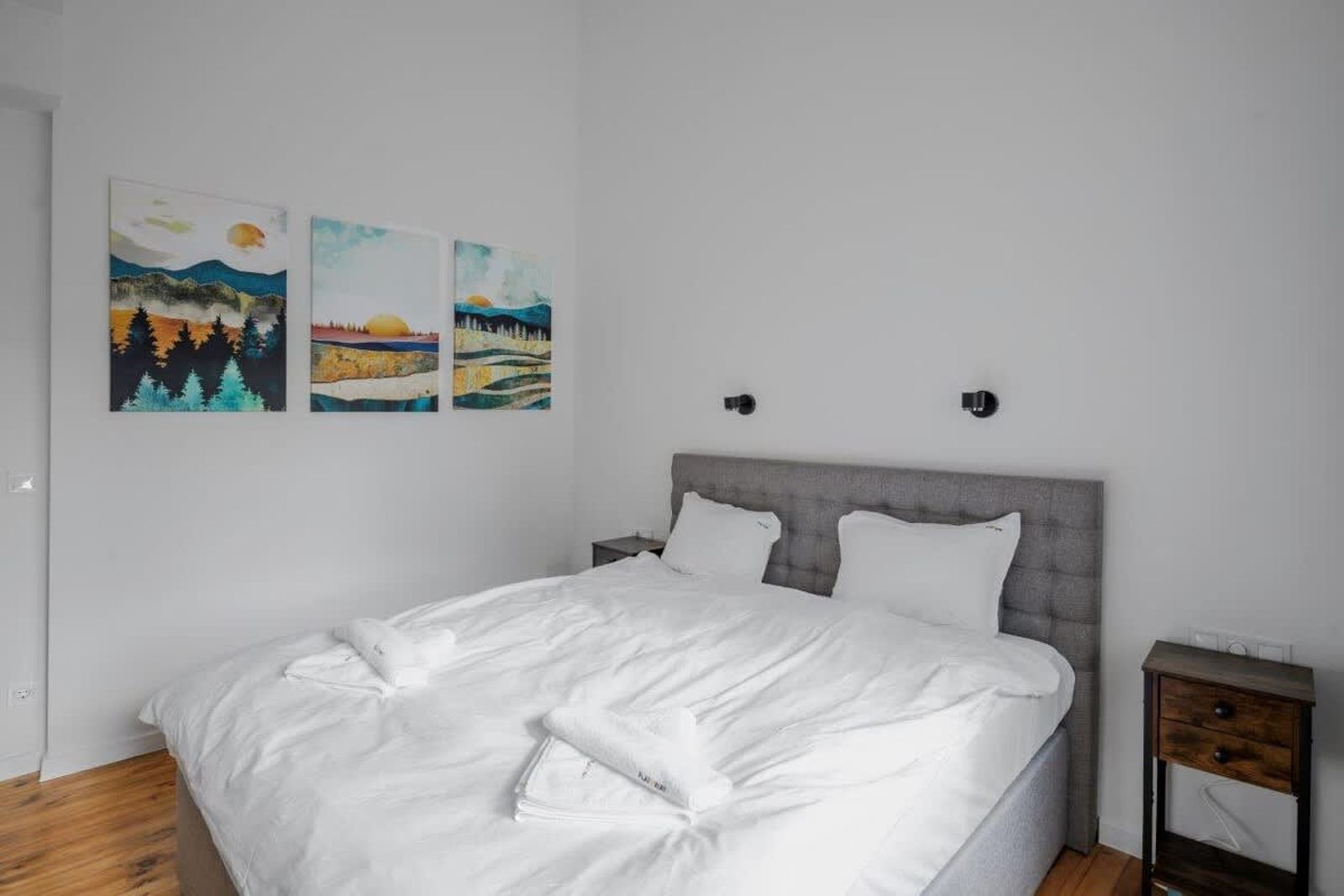 Luminous Central Retreat Spacious 2BD Apartment - Photo 31