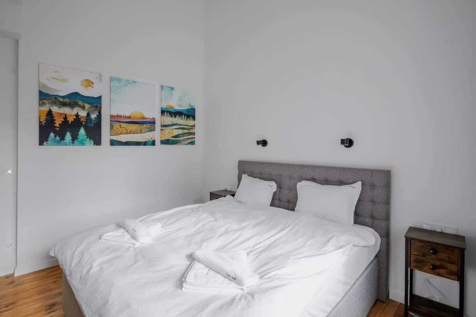 Luminous Central Retreat Spacious 2BD Apartment - Photo 31