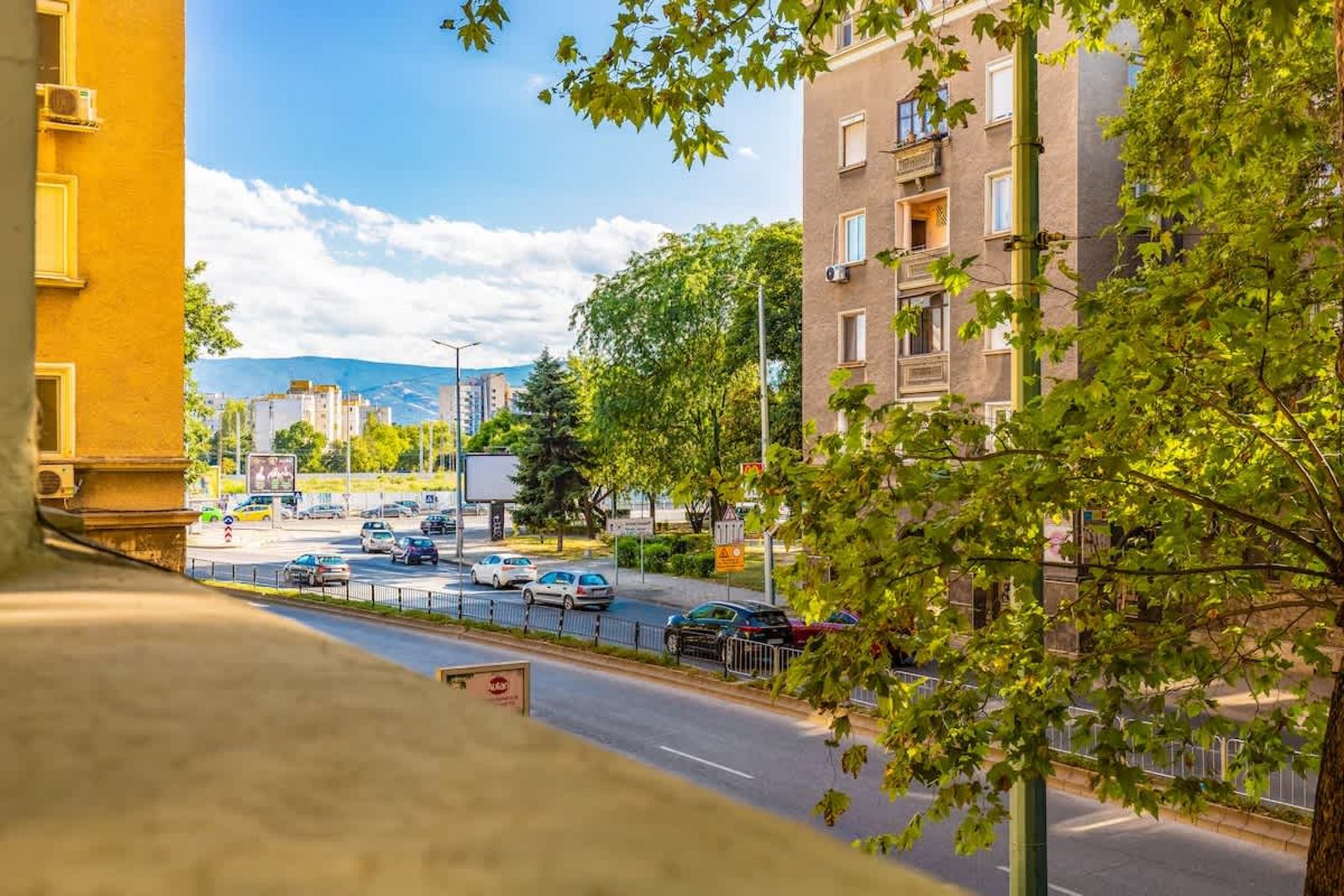 Bright Plovdiv Escape: Modern &amp; Cozy 1BD Apartment - Photo 12