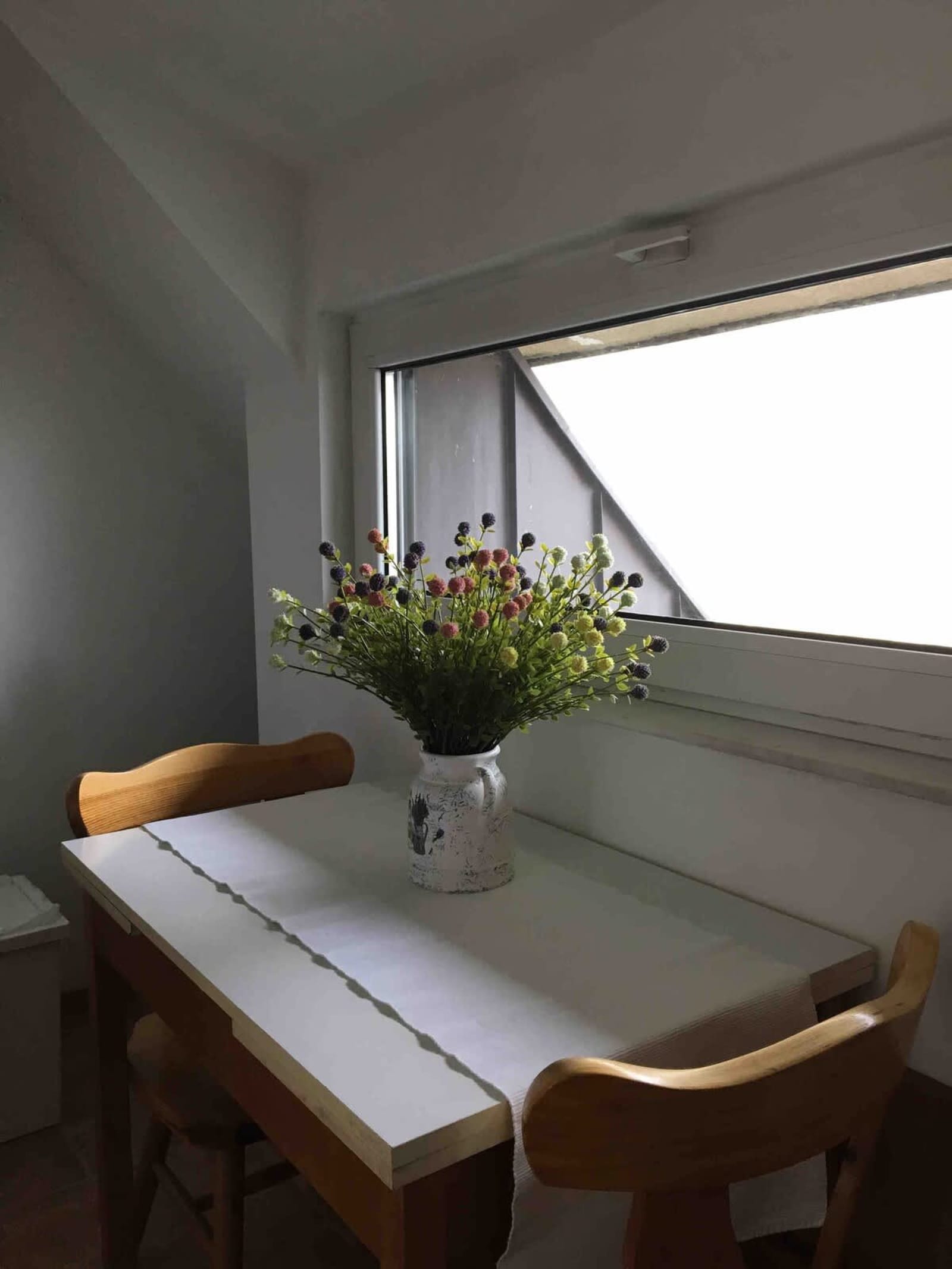 Tony's Sunny Rooftop Studio - Photo 25