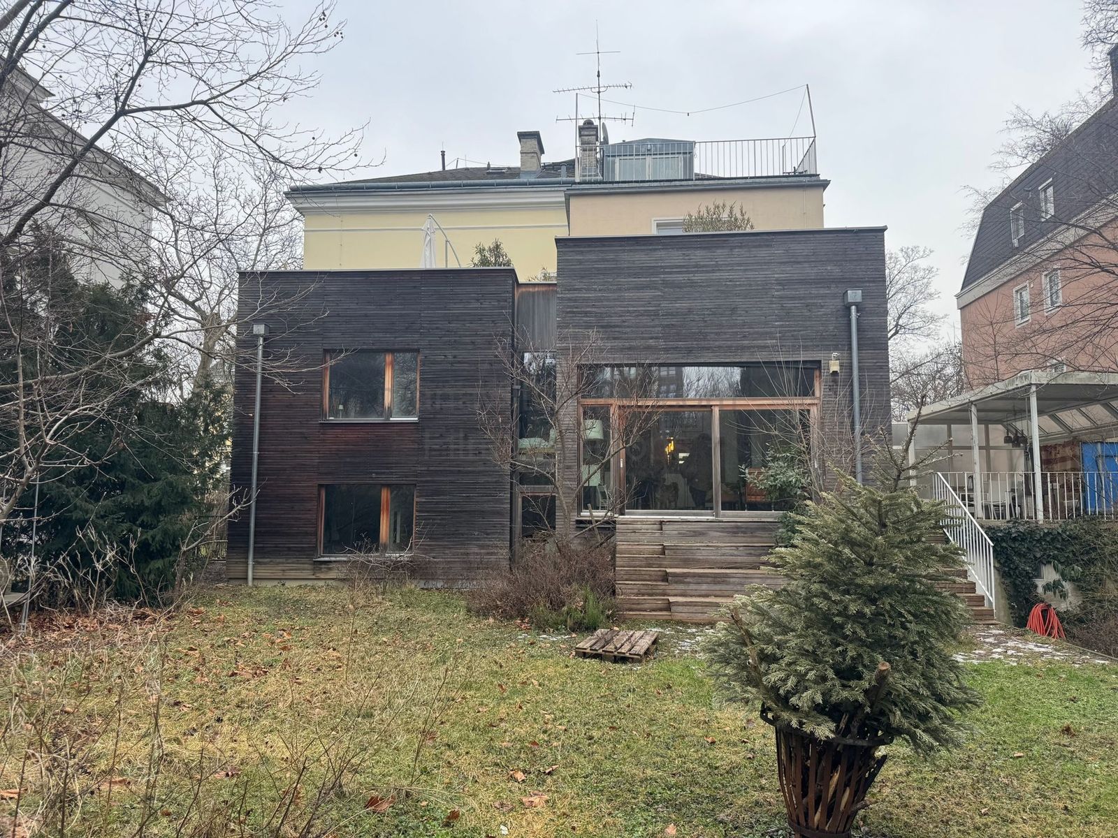 Location 519 - Photo 14