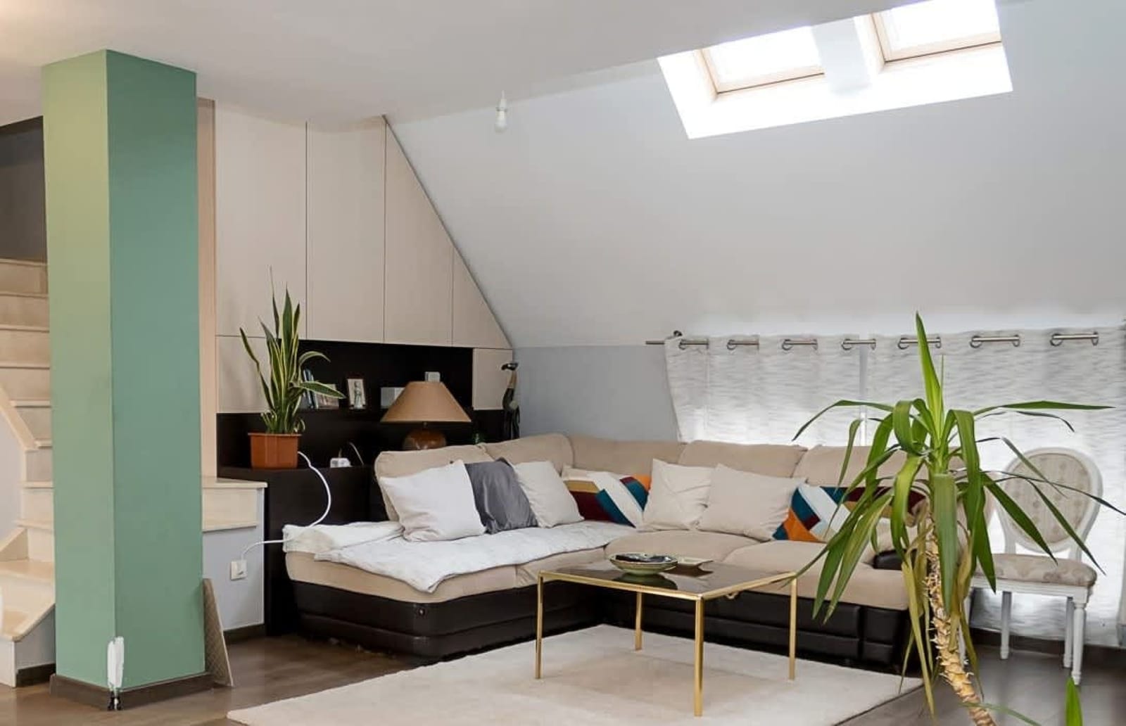 Modern 2-Level Apartment with Balcony in Varna - Cover Photo