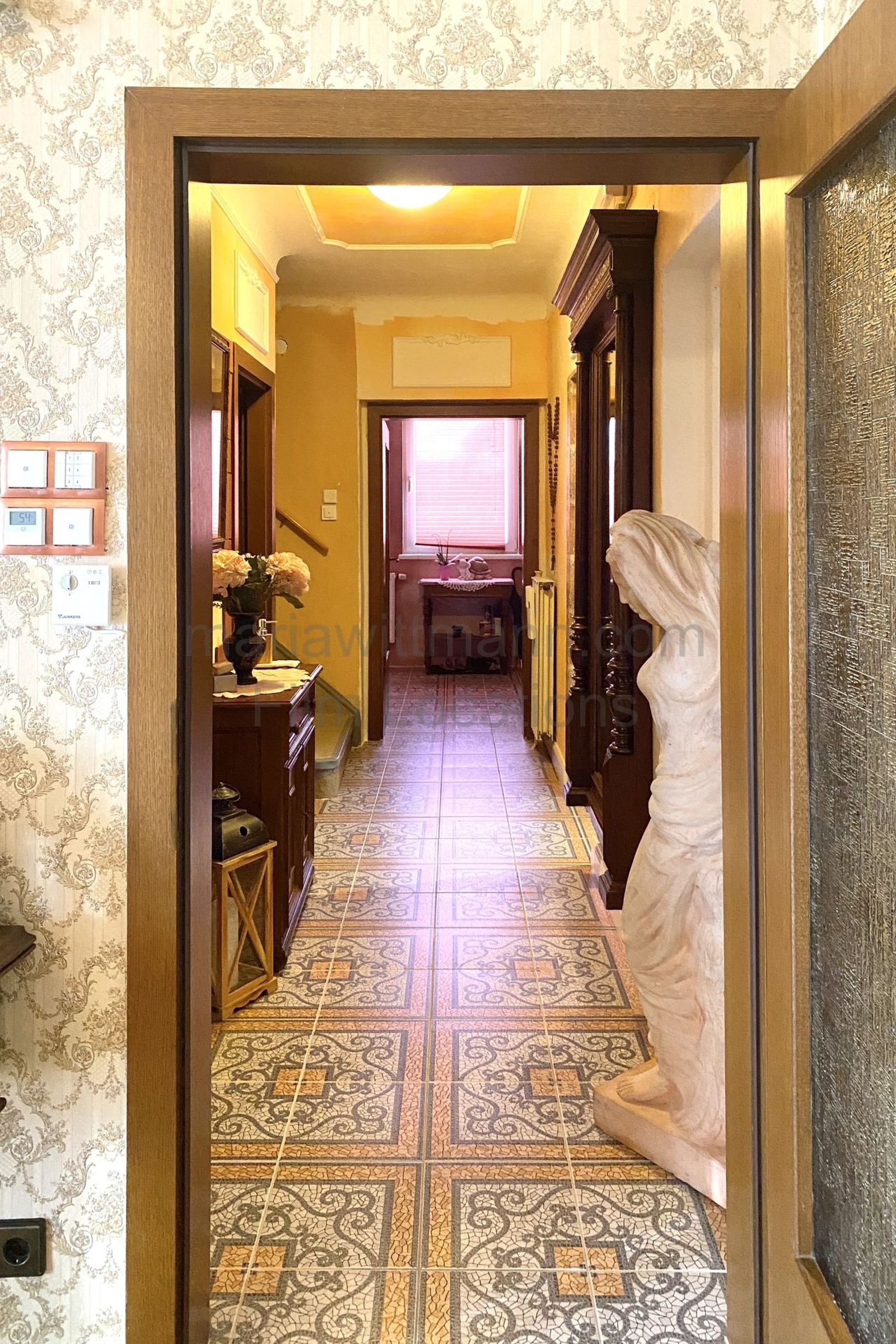 Location 243 - Photo 3