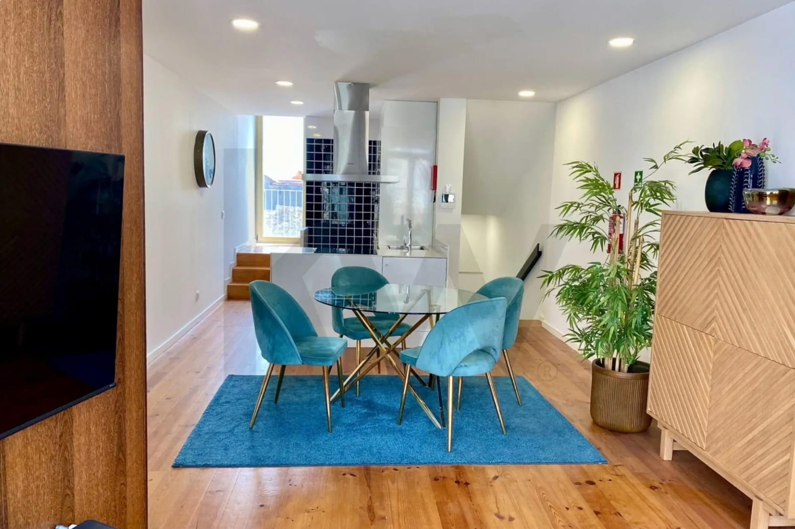 2 BDR &amp; 2 BTHR Duplex with 2 balconies - Photo 3