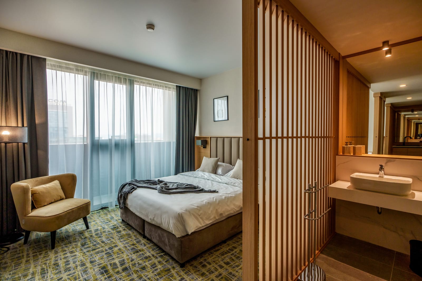 B1 City Hotel - Photo 7