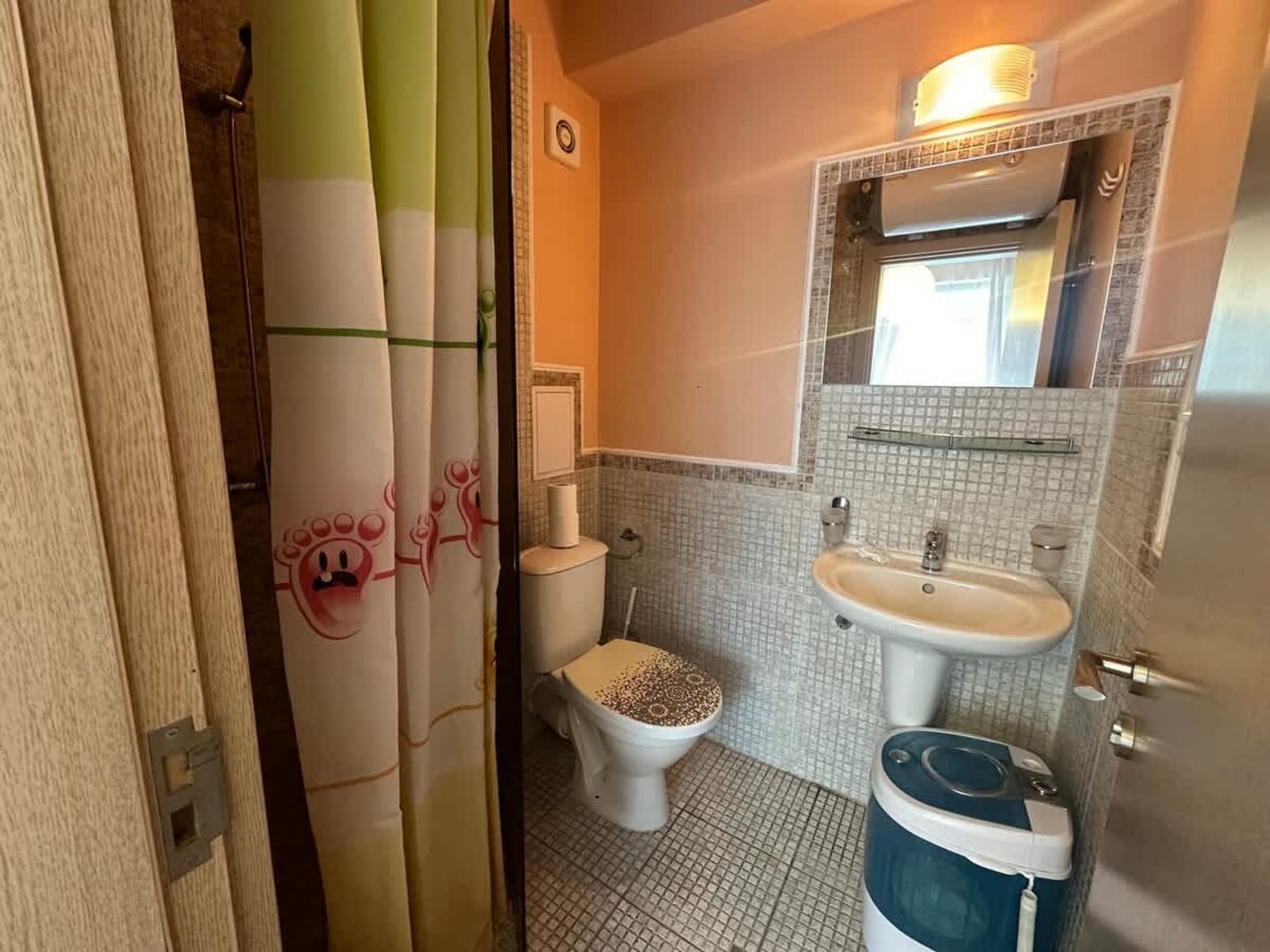 Cozy Rainbow 3  studio direct to the pool - Photo 19