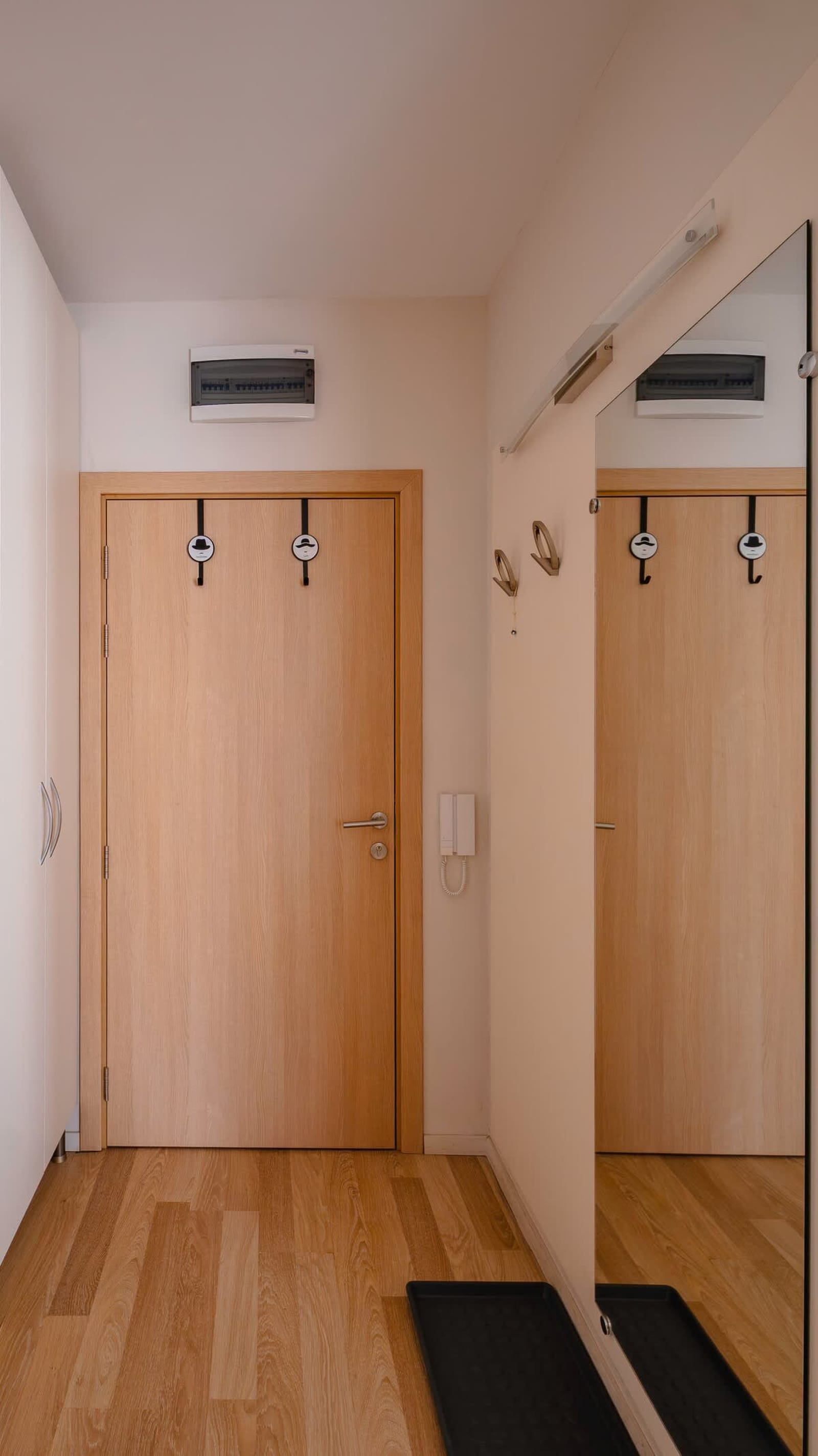 Modern &amp; Spacious Stay - Photo 25