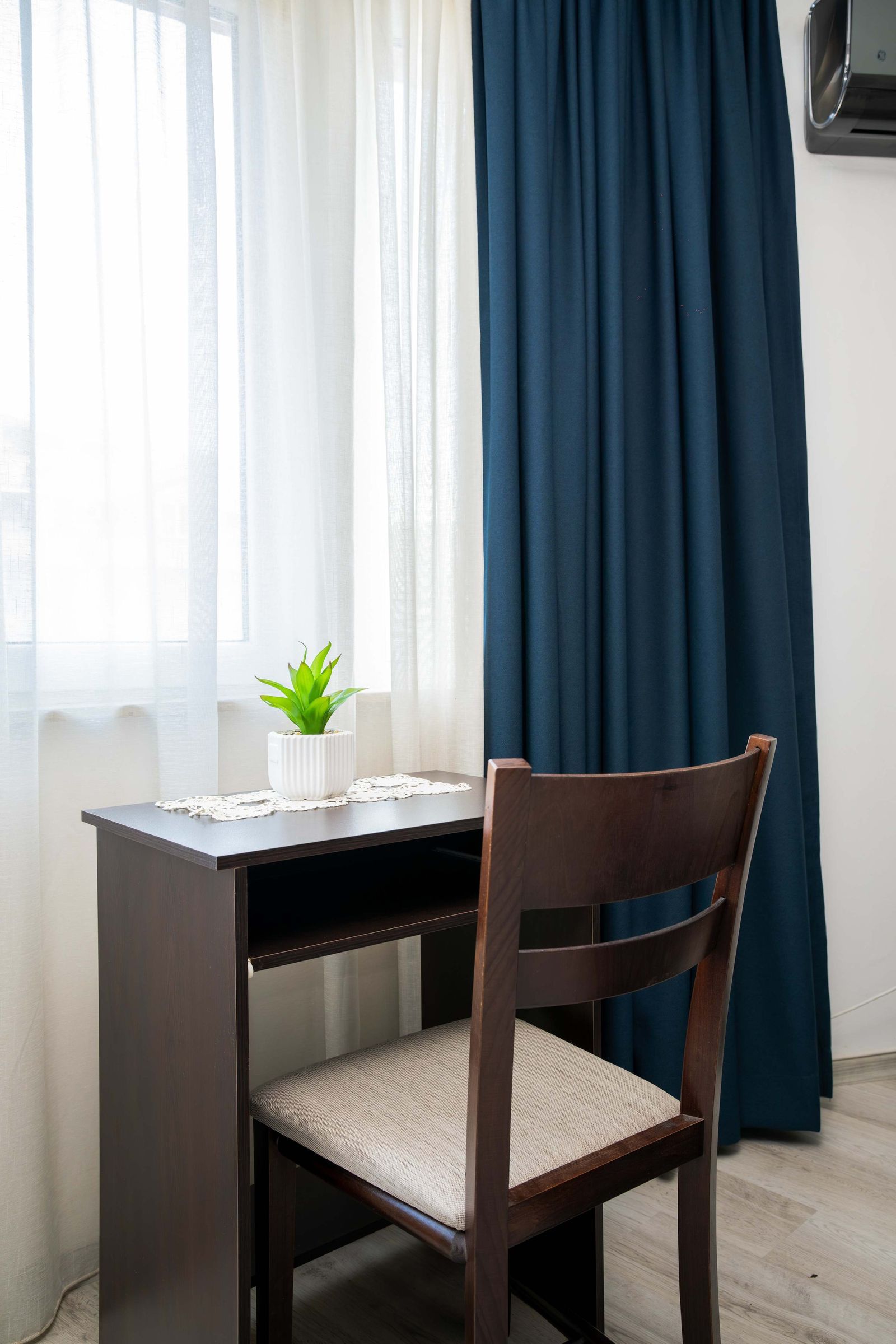 Sunny &amp; Modern 1BD Apartment - Photo 21