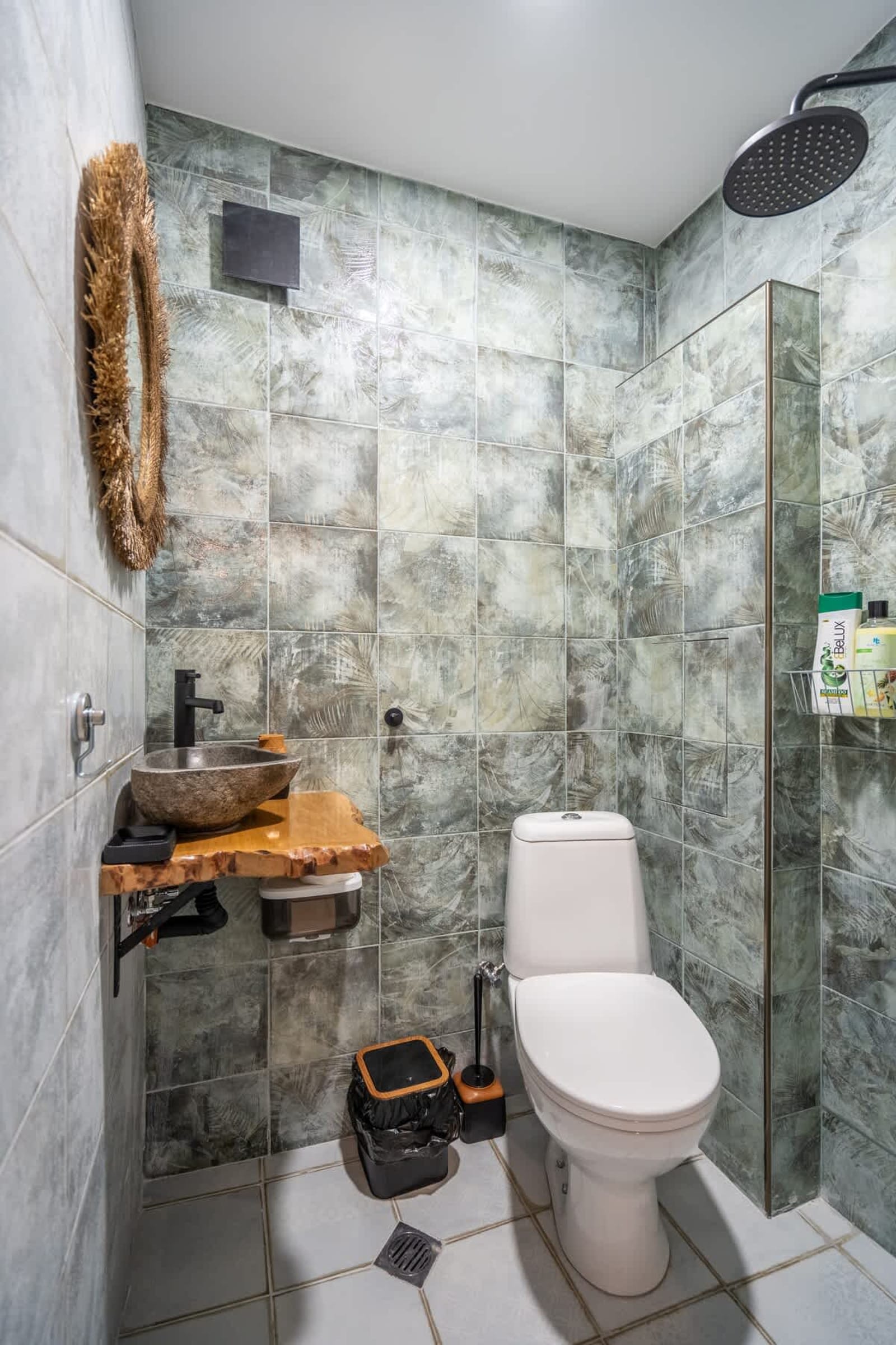 Exotic Homes - Photo 14