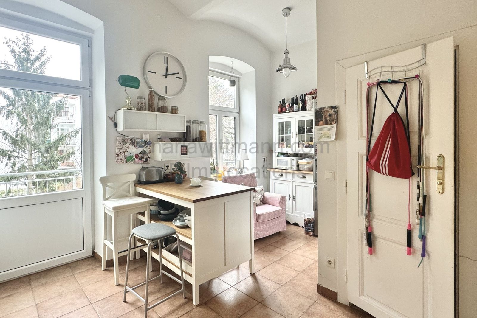 Bright Multi-Room Apartment with Open Plan Living - Photo 21