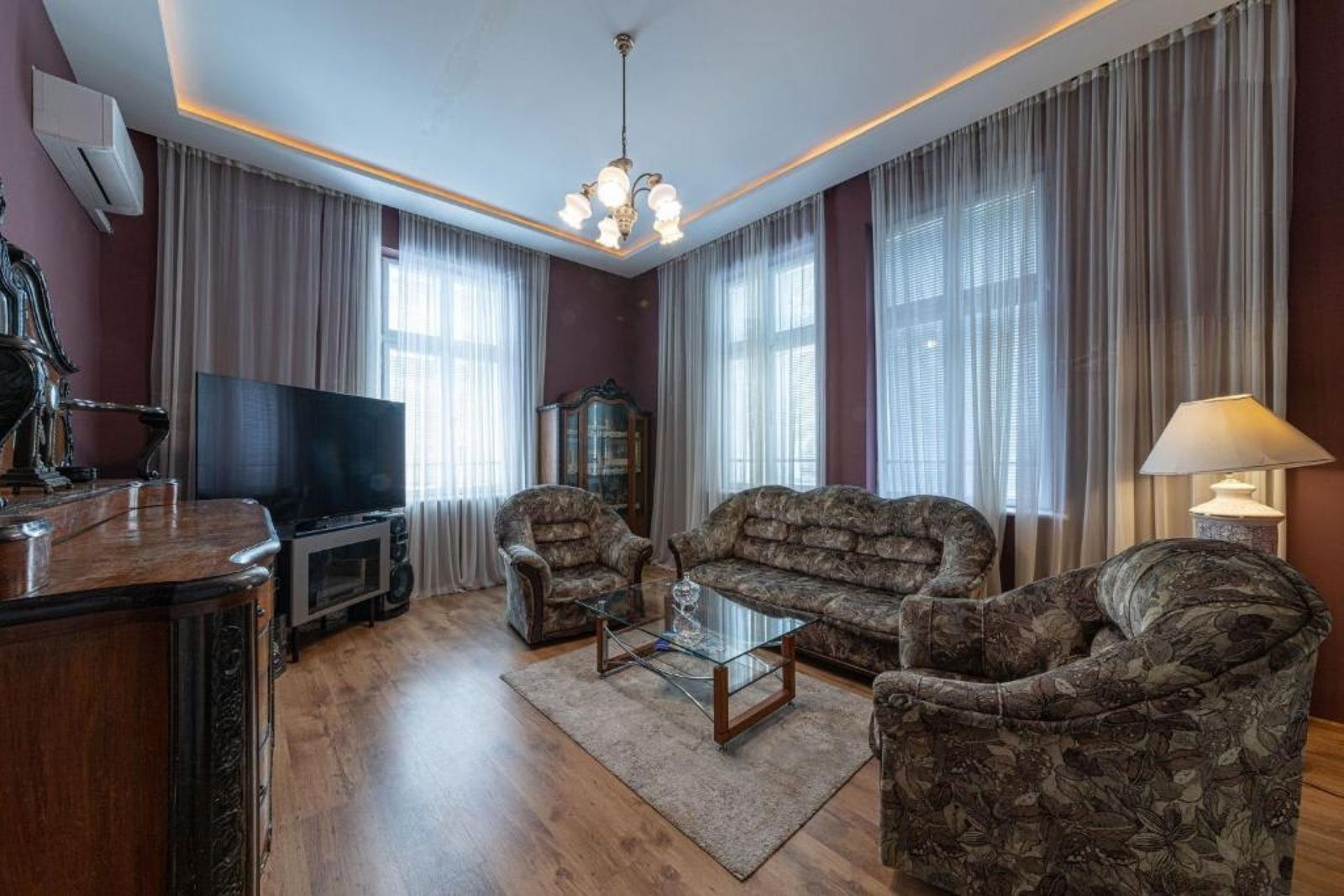 Apo Apartment - Top Center - Photo 8