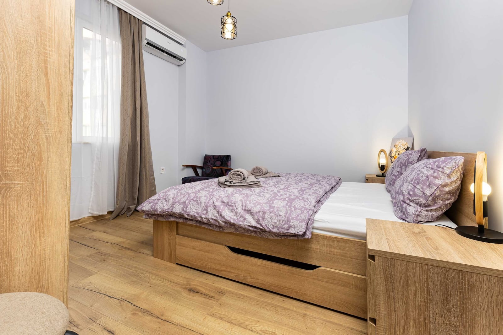 Cozy Floor from a House Near the City Center - Photo 9