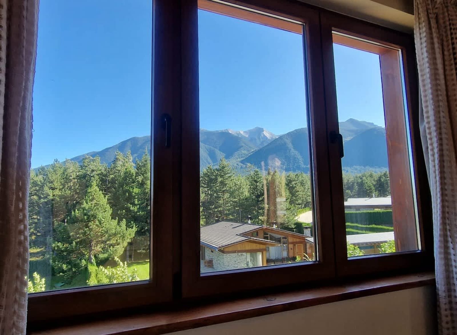 Peaceful 3BD Apartment in Pirin Golf Hotel &amp; Spa - Photo 2