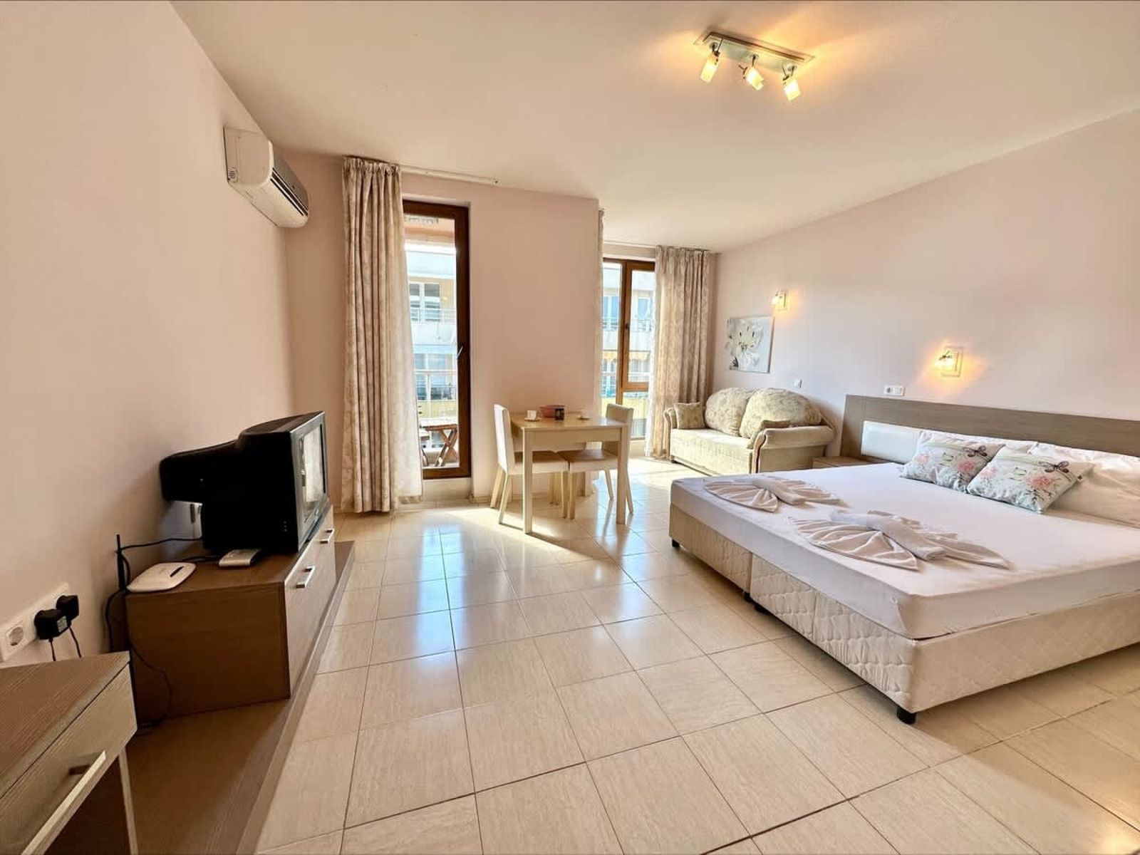 Family studio in Pomorie Bay - Photo 44