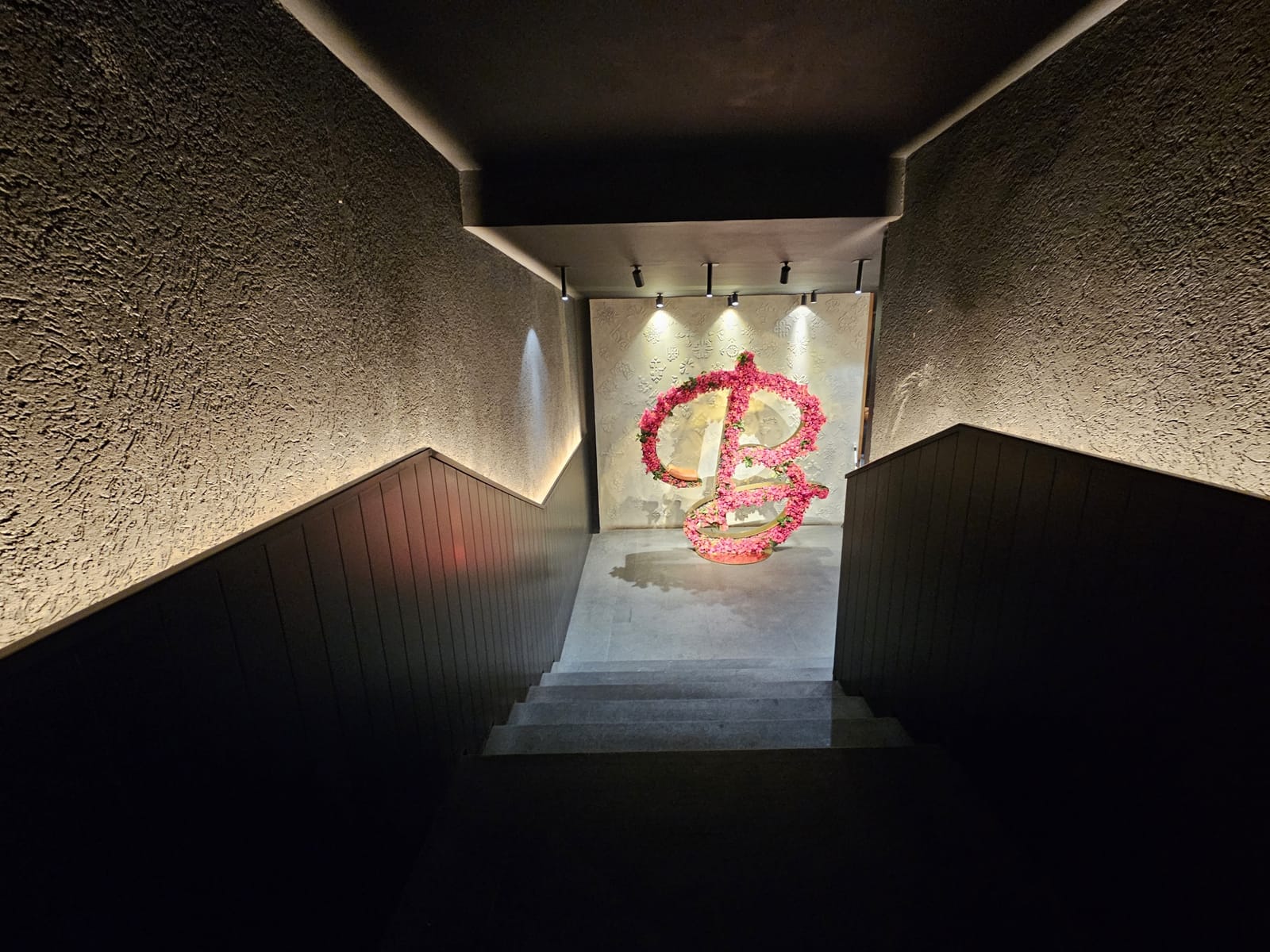 Luxuriously Romantic Restaurant in the Heart of Sofia - Photo 33