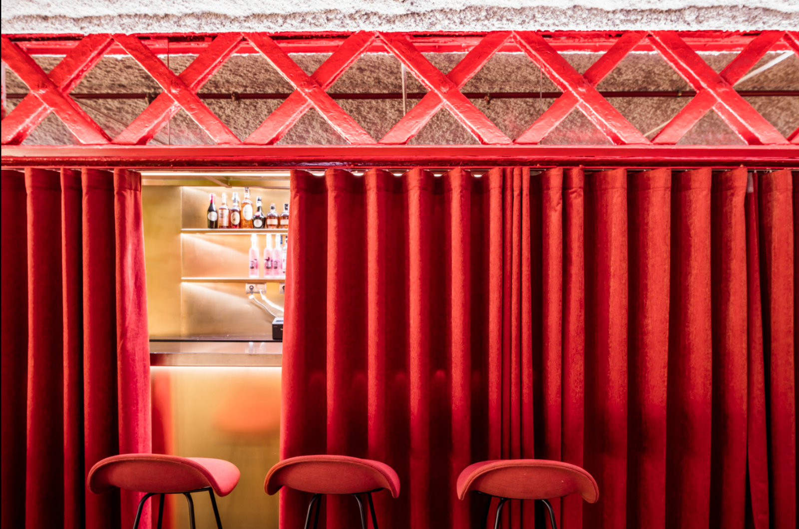 EL MAMA &amp; LA PAPA Bar Restaurant - Photo 6