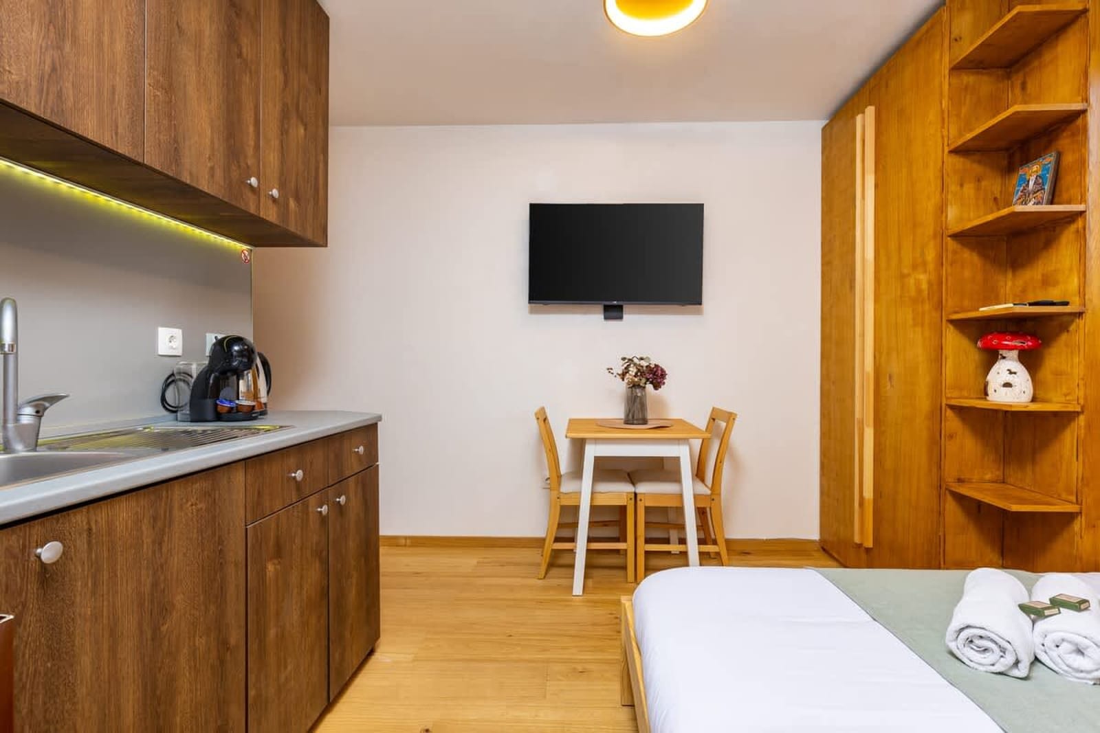 The Crash Pad Studio - Photo 4