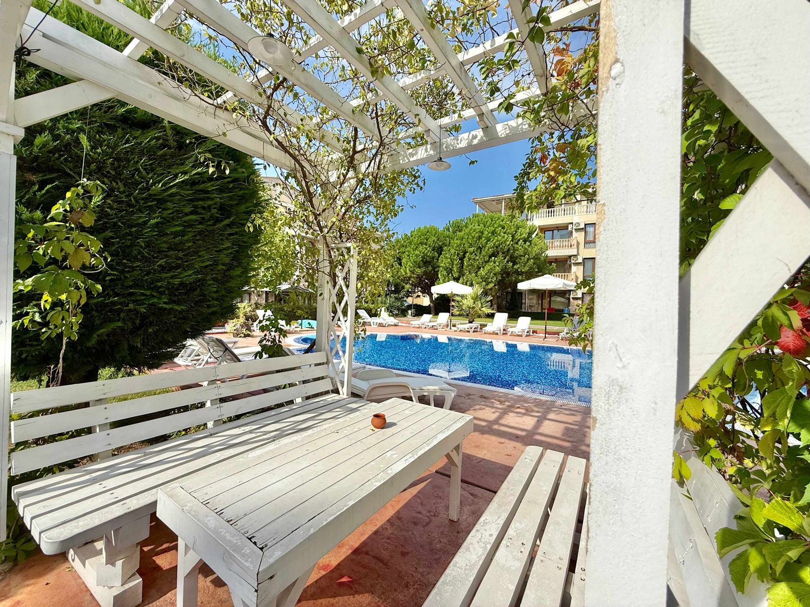 Cozy 1-Bedroom Apartment in Royal Bay - Photo 30