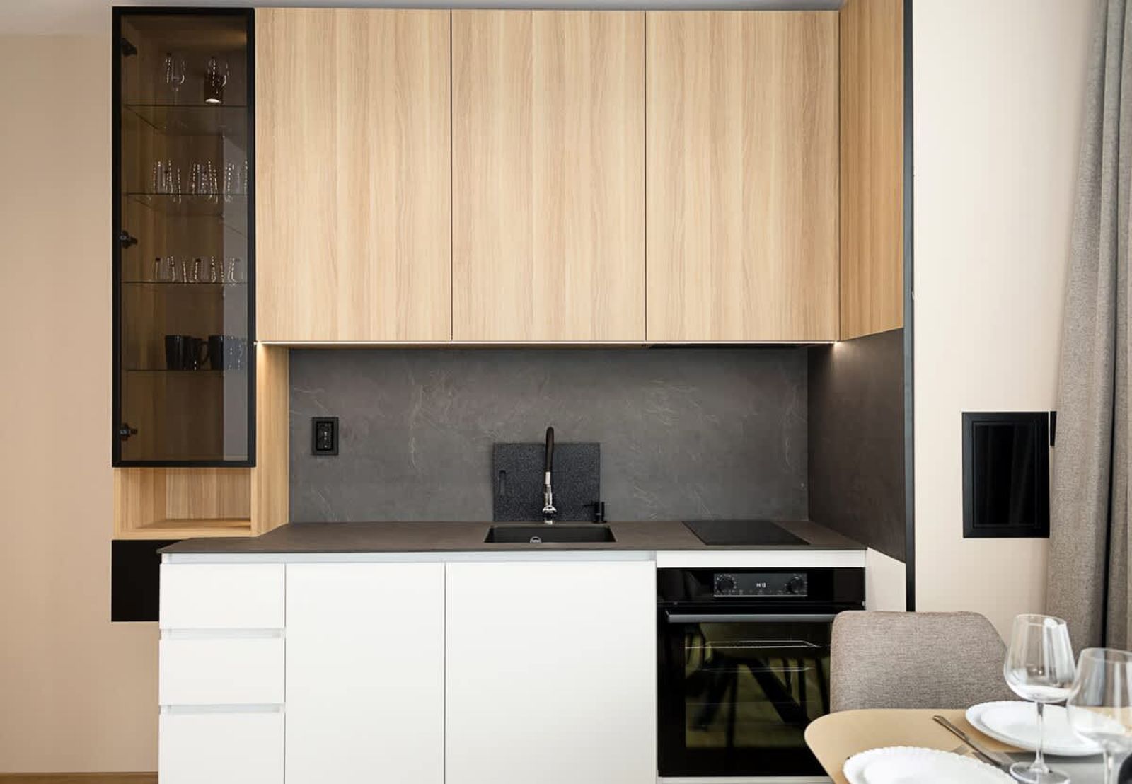 Stylish &amp; Modern flat in Varna's Fifth Element - Photo 9