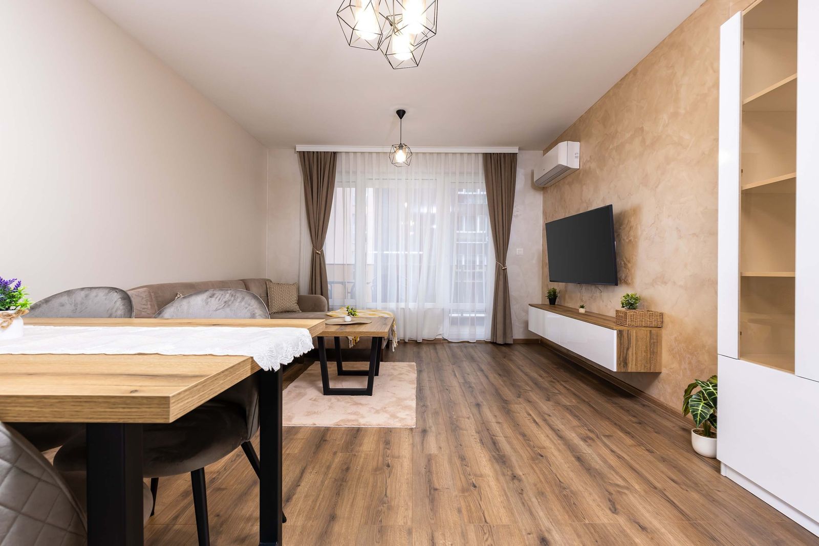 The Cozy Nest - Modern 1BR with Balcony - Photo 14