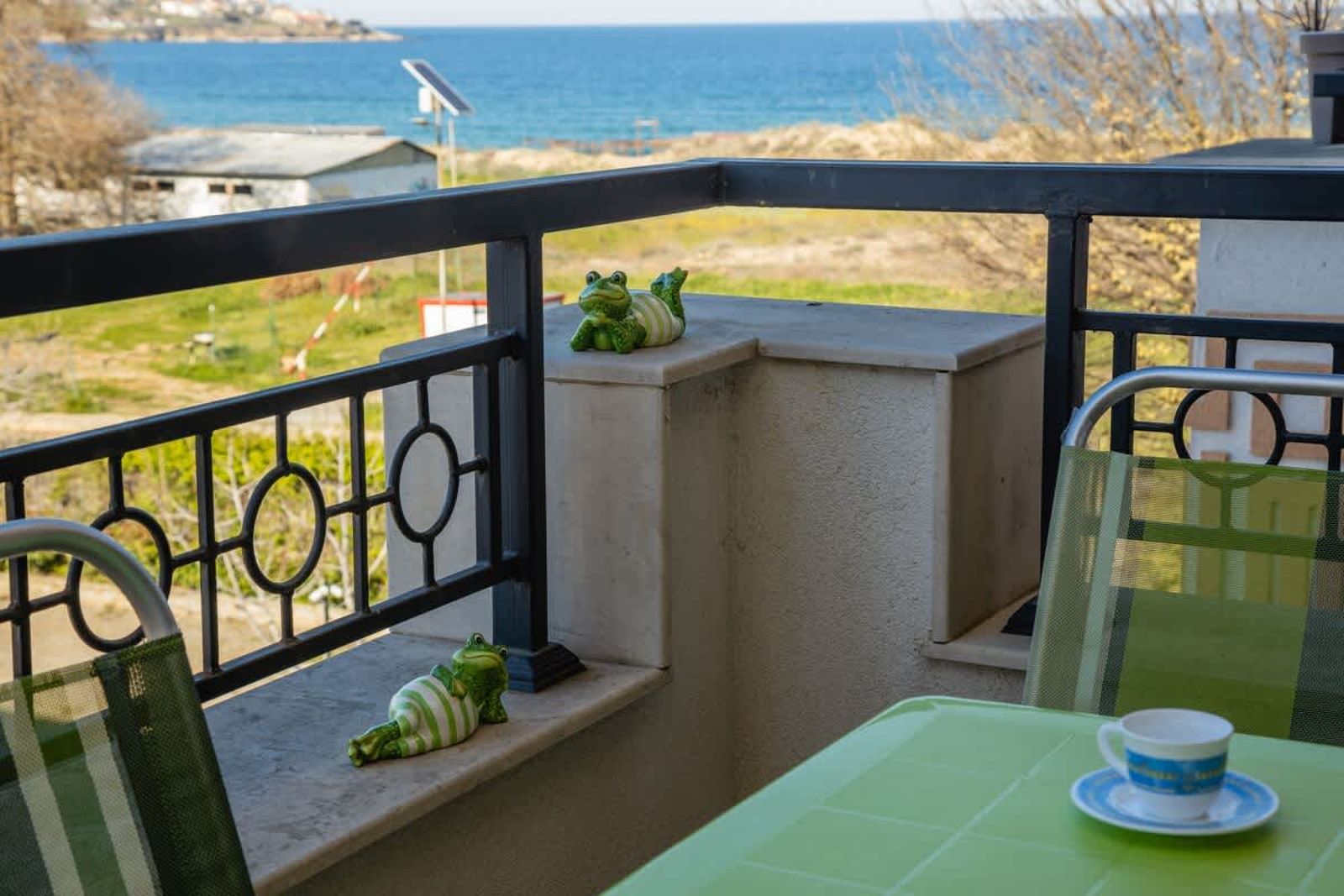 Green Life One-Bedroom Apartment with Sea View - Photo 13