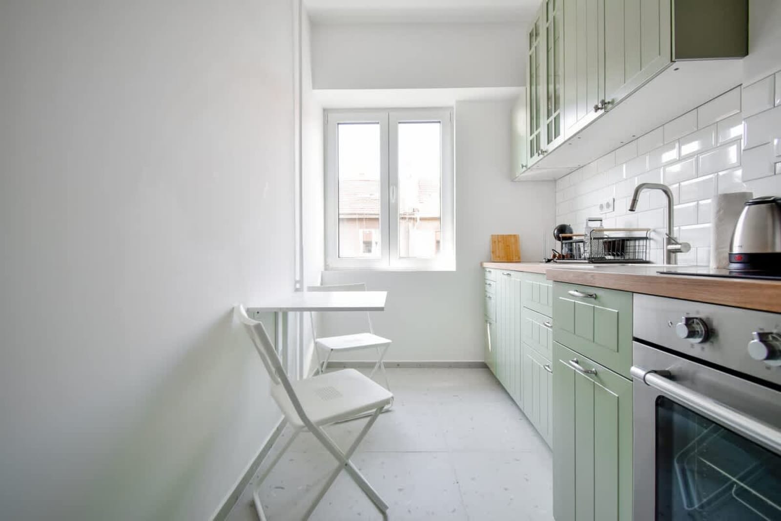 Scandinavian Charm - Central 1BD with Desk - Photo 10