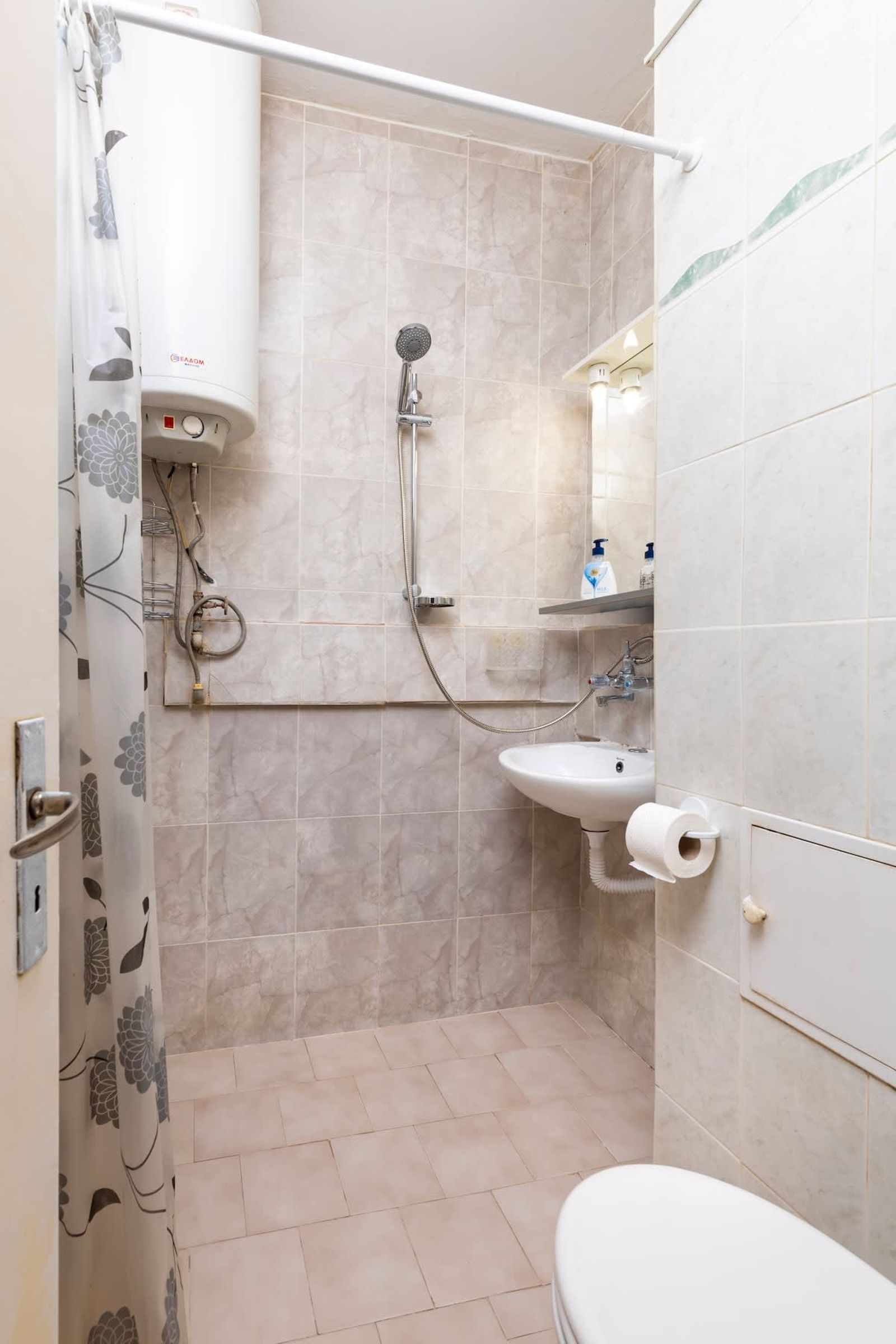 1-Bedroom Flat with Balcony in Plovdiv - Photo 13