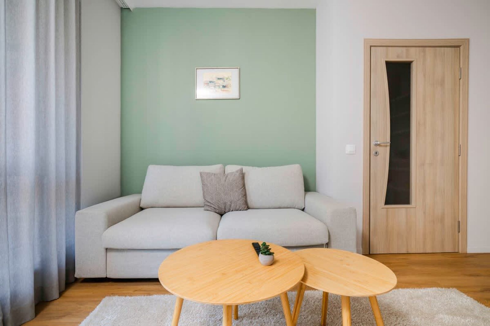 Modern and Central: 1BD Flat with Balcony - Photo 3