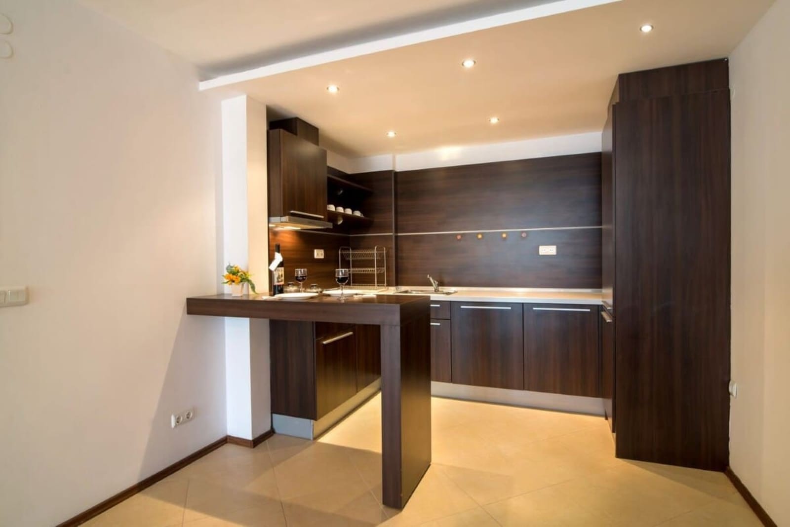 Marina City  Studio with Balkony &amp; Desk - Photo 6