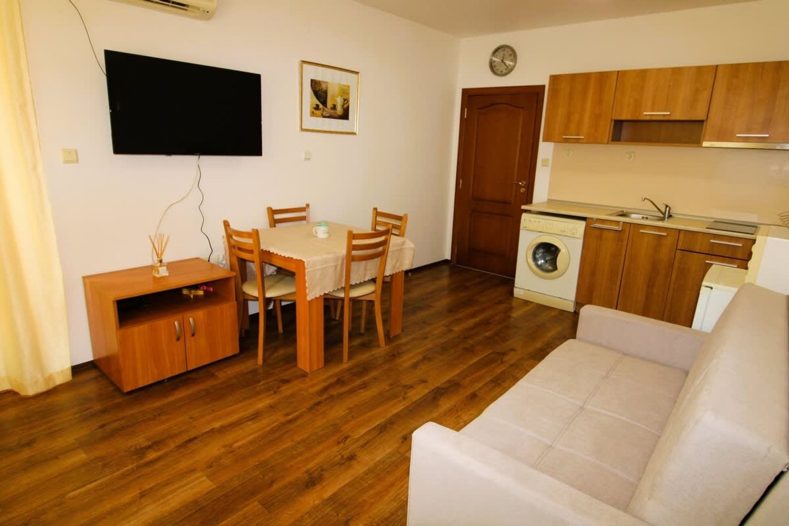 Cozy 2-bedroom apartment in Efir 2 - Photo 16