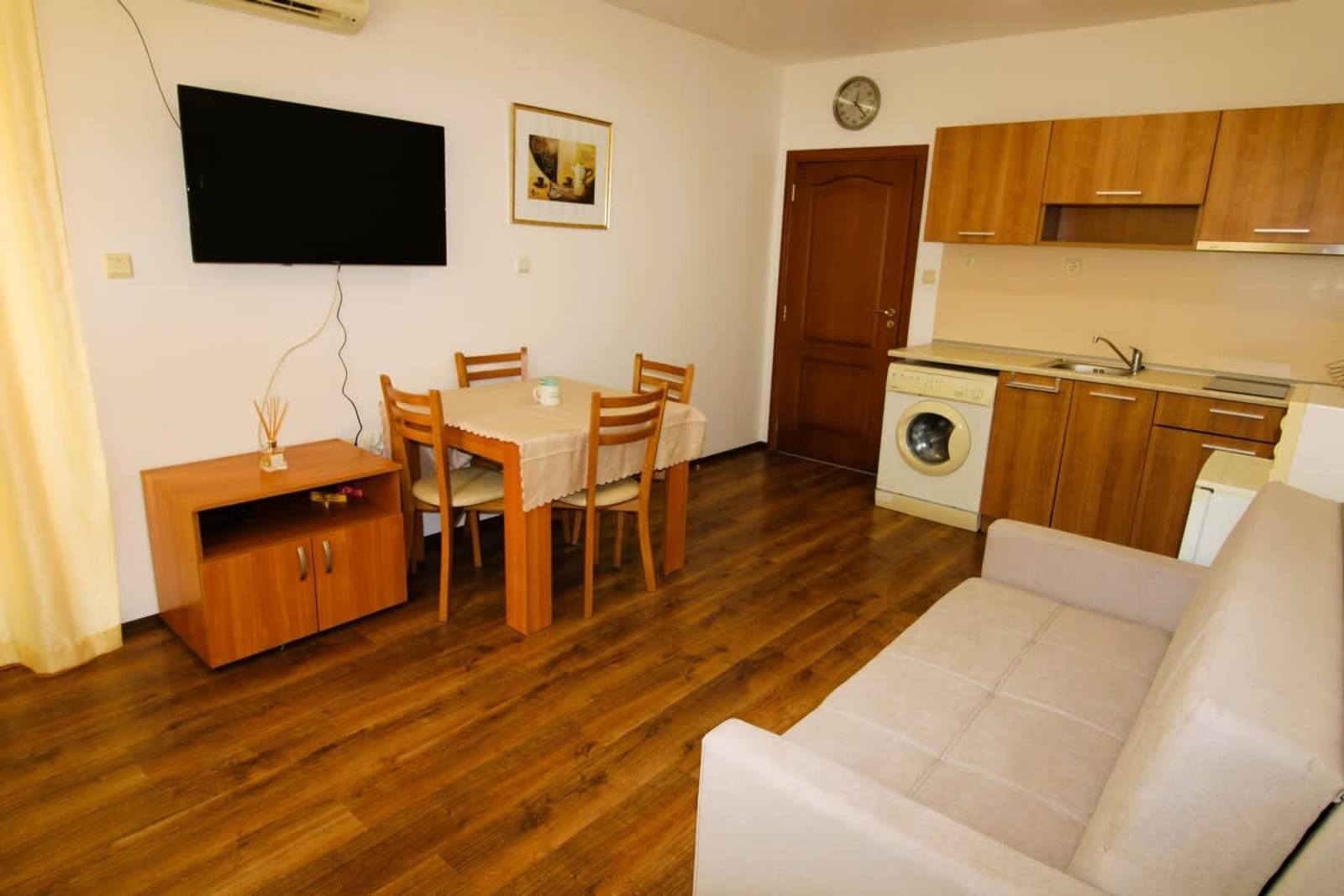 Cozy 2-bedroom apartment in Efir 2 - Photo 16